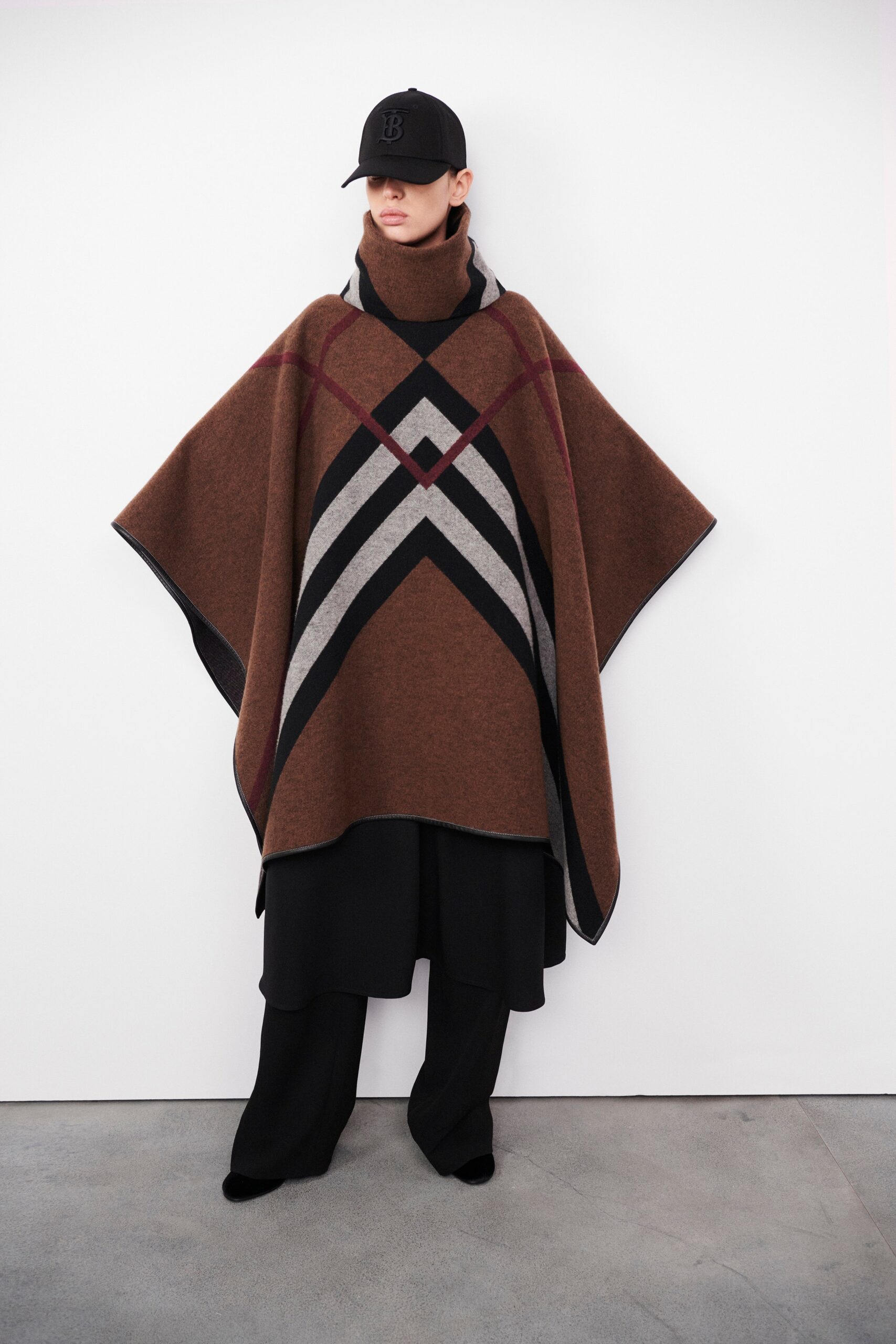 Burberry F/W 22 Look 399