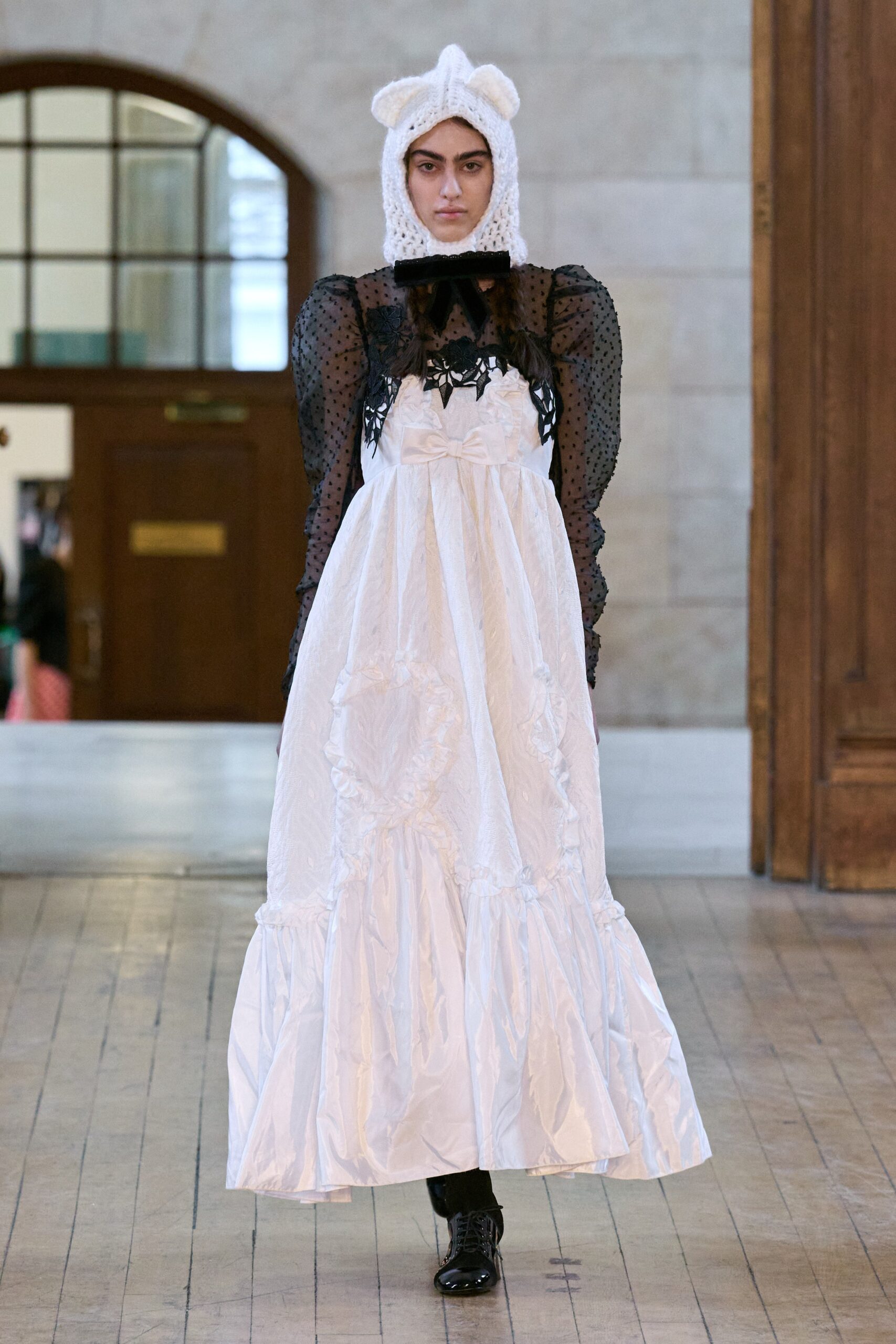 Bora Aksu F/W 23 Look 390