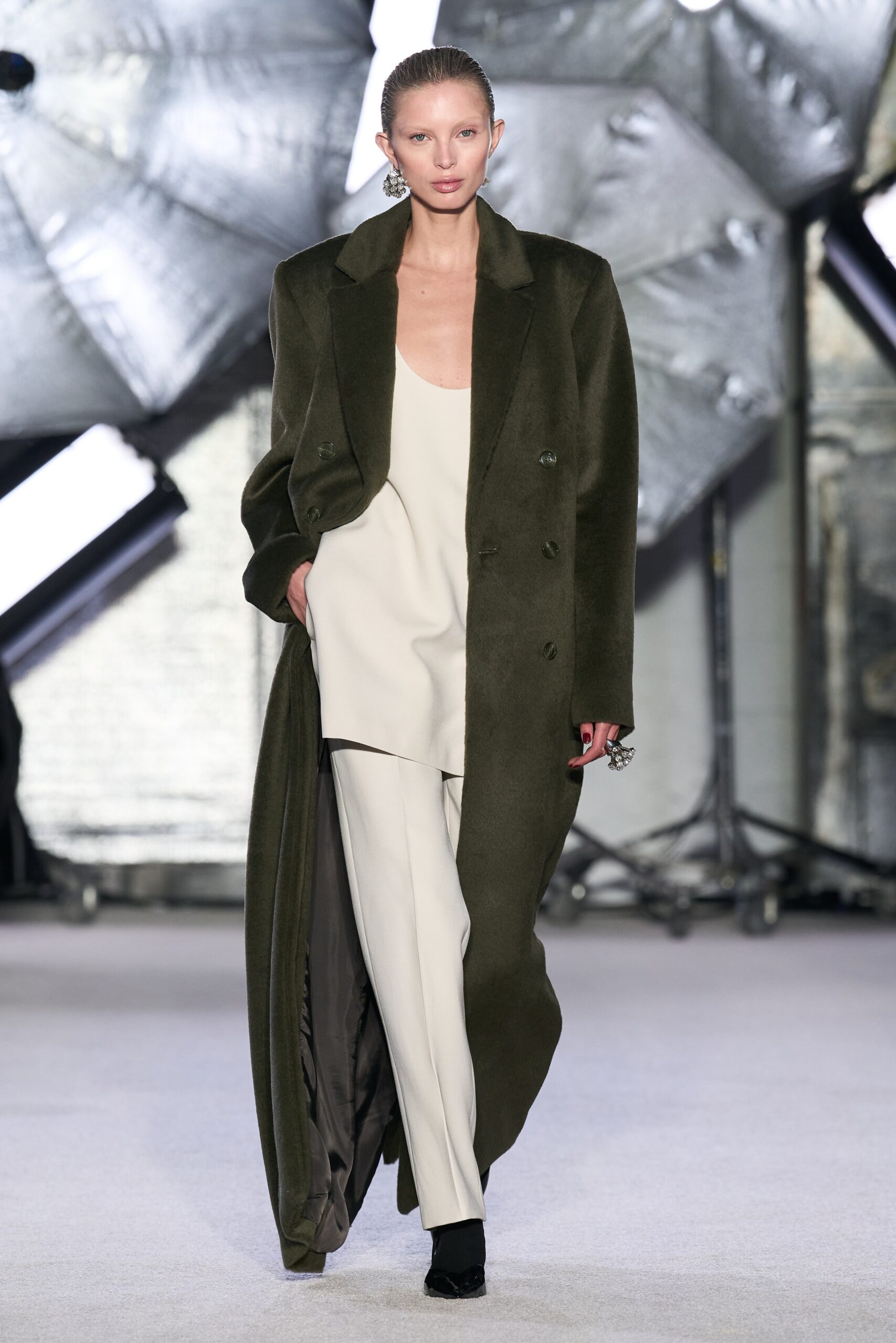 Brandon Maxwell F/W 23 Look 422