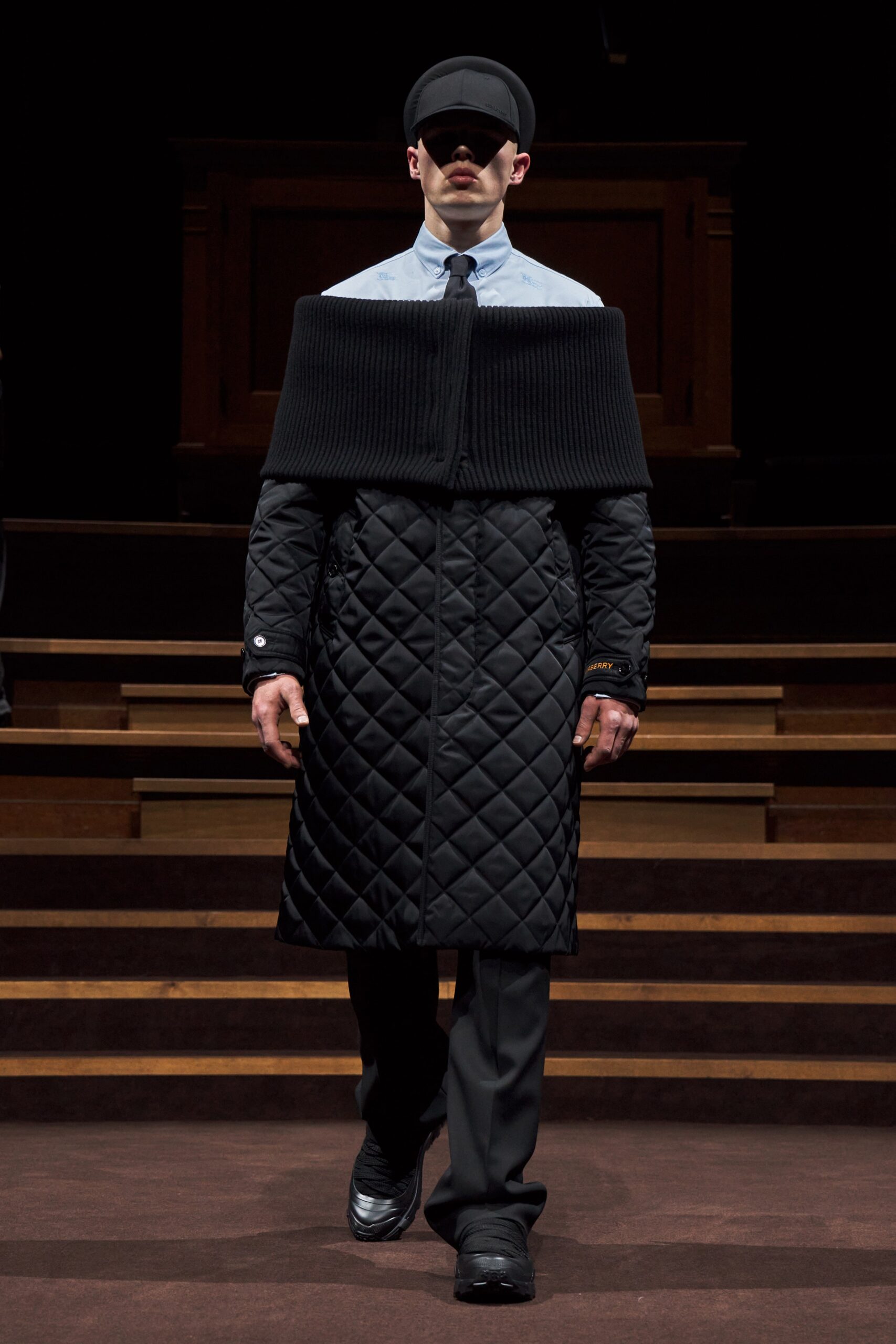 Burberry F/W 22 Menswear Look 467