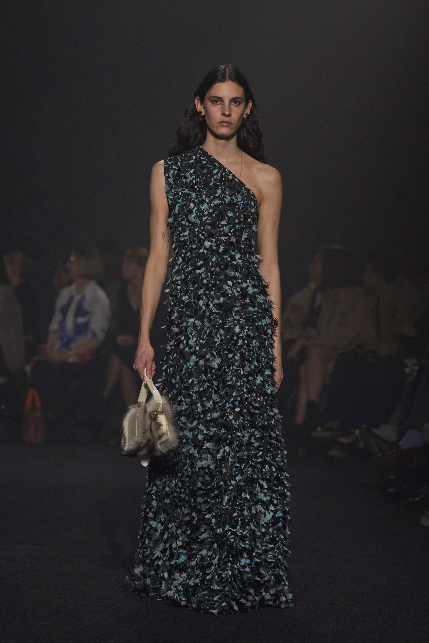Burberry F/W 23 Look 397