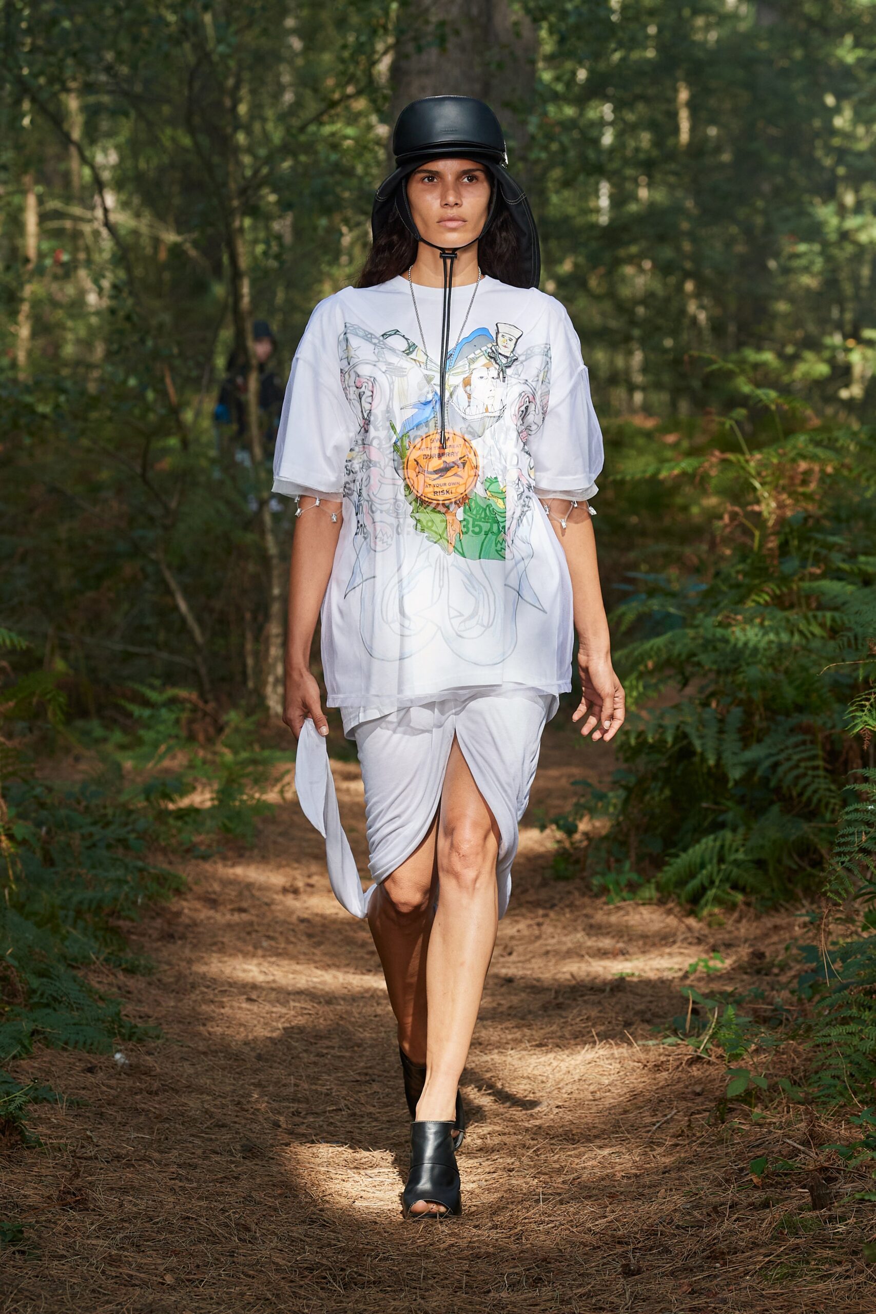 Burberry S/S 21 Look 376