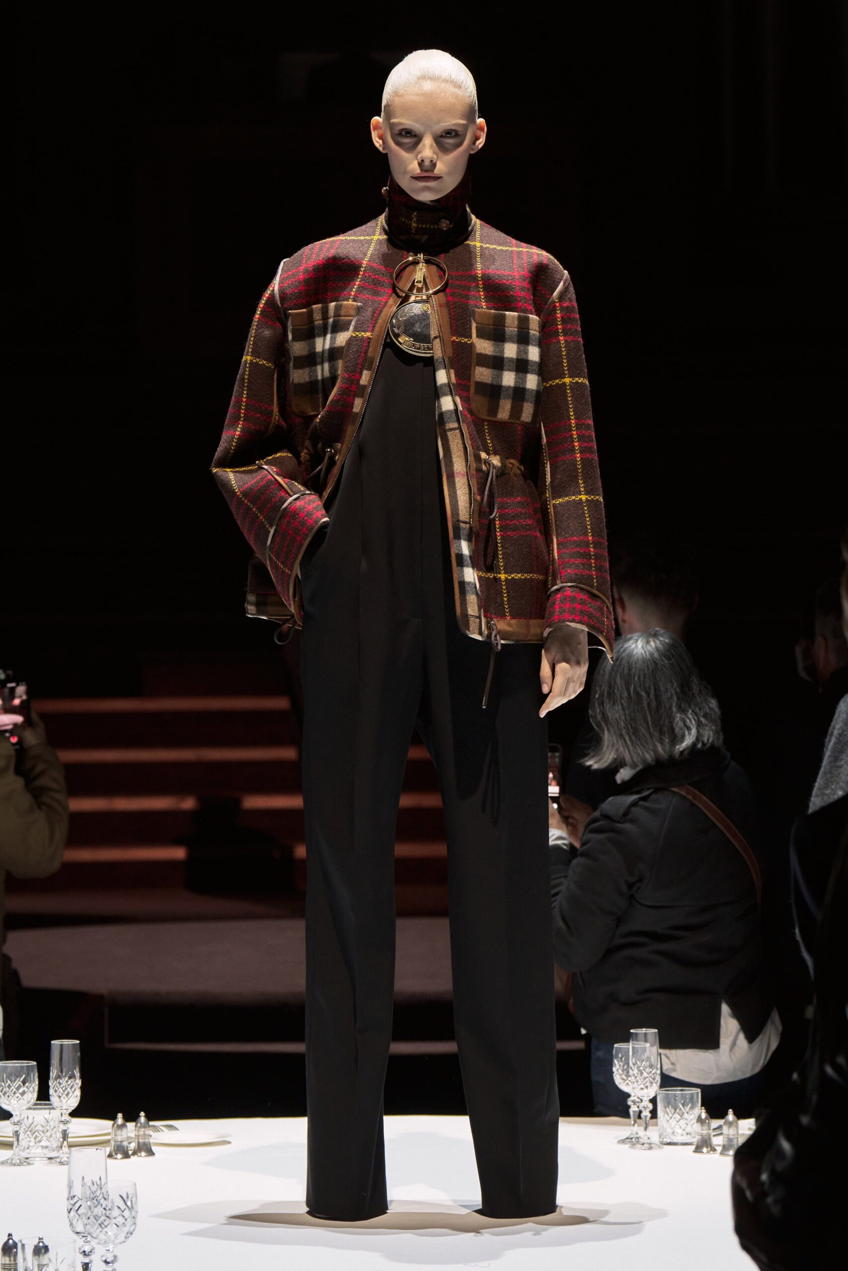 Burberry F/W 22 Look 495