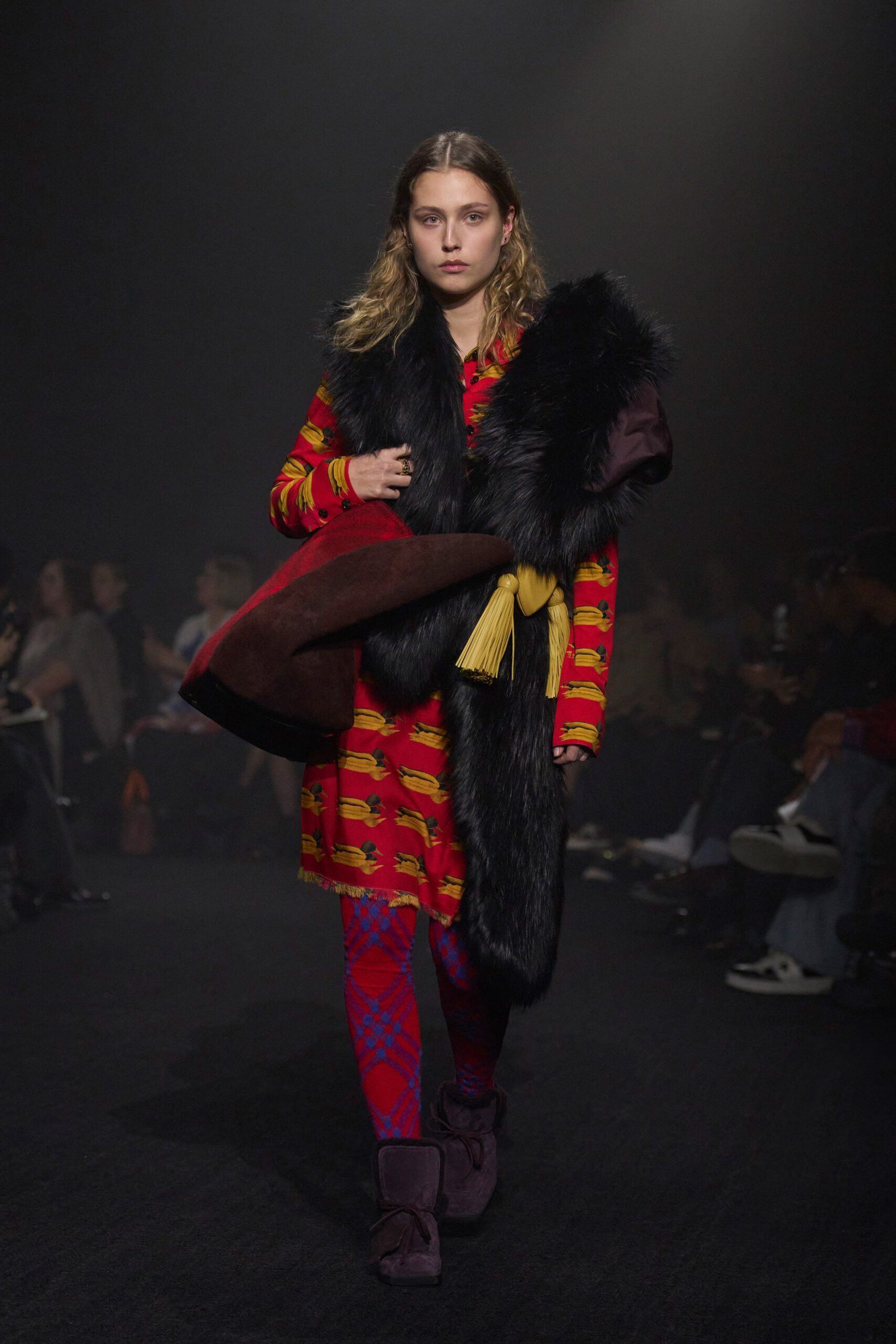 Burberry F/W 23 Look 427