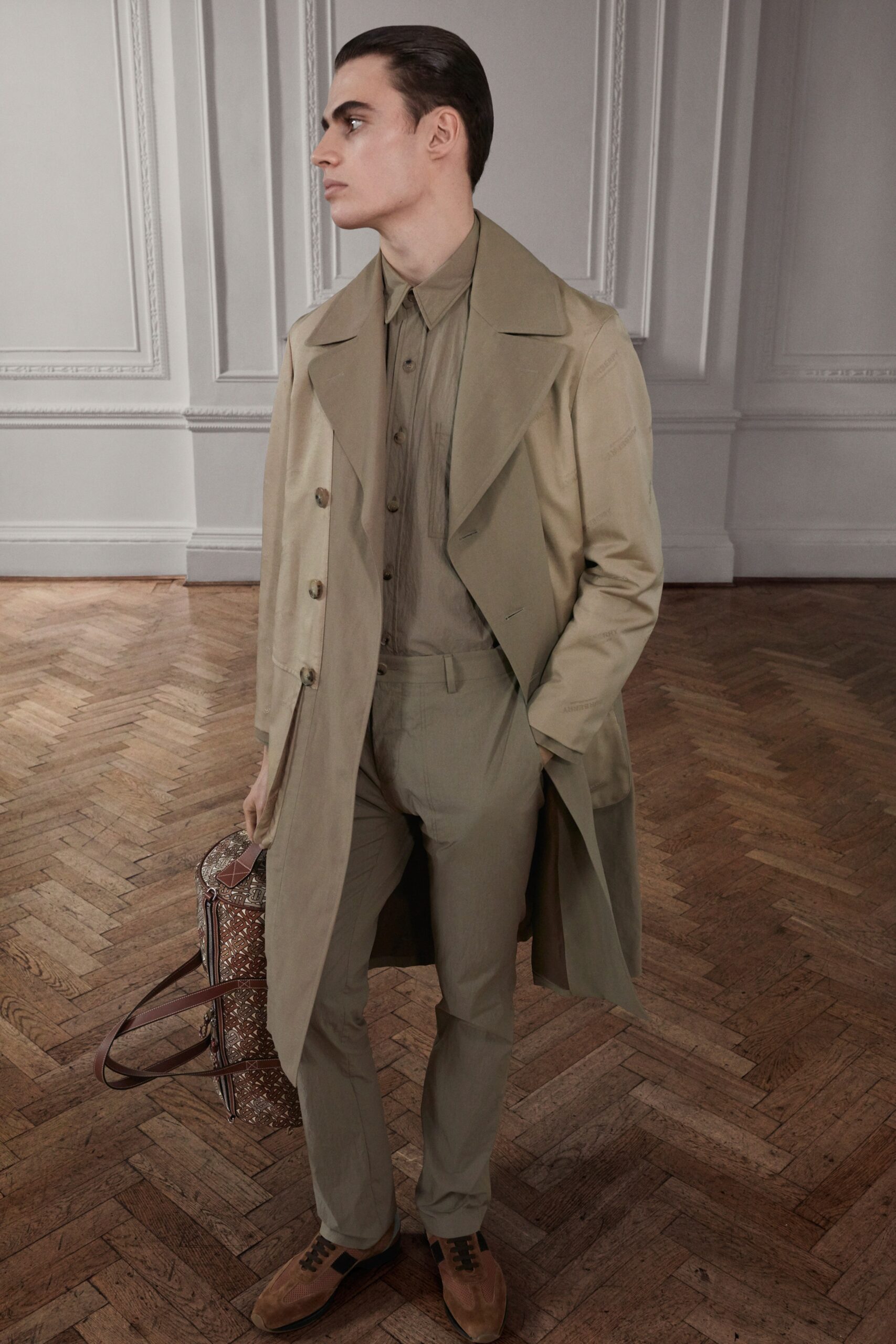 Burberry F/W 19 Look 493