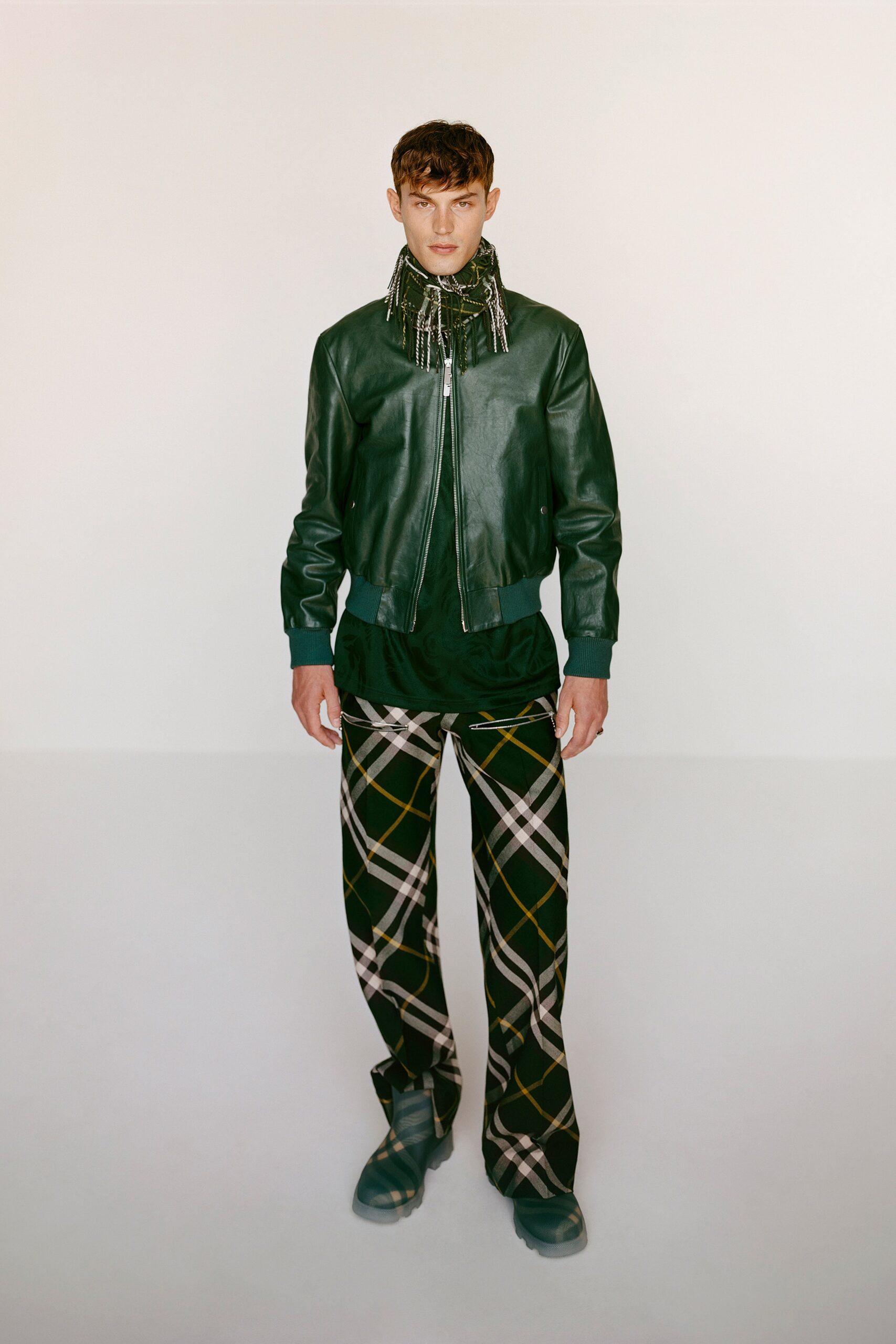 Burberry Resort 24 Look 435