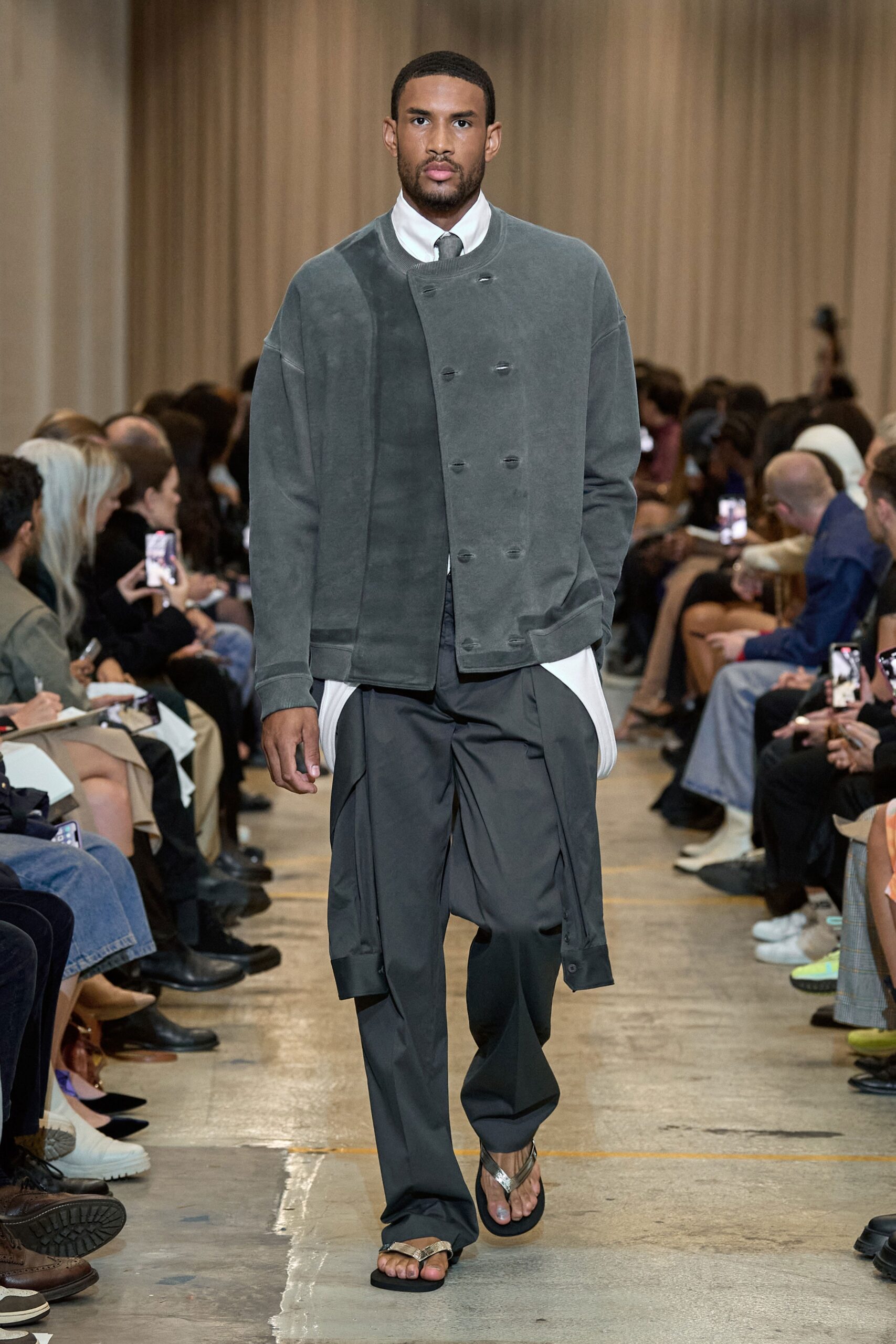 Burberry S/S 23 Look 441