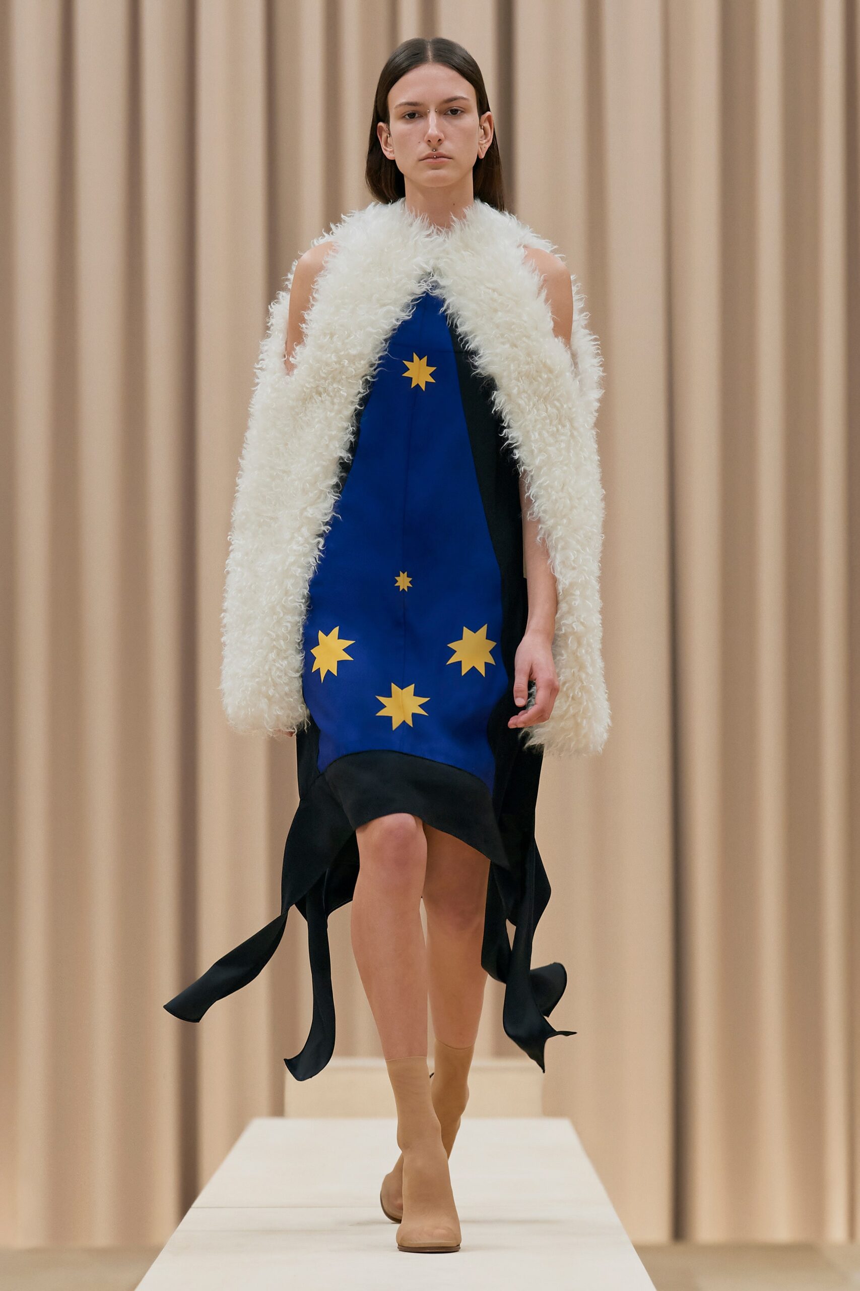 Burberry F/W 21 Look 543