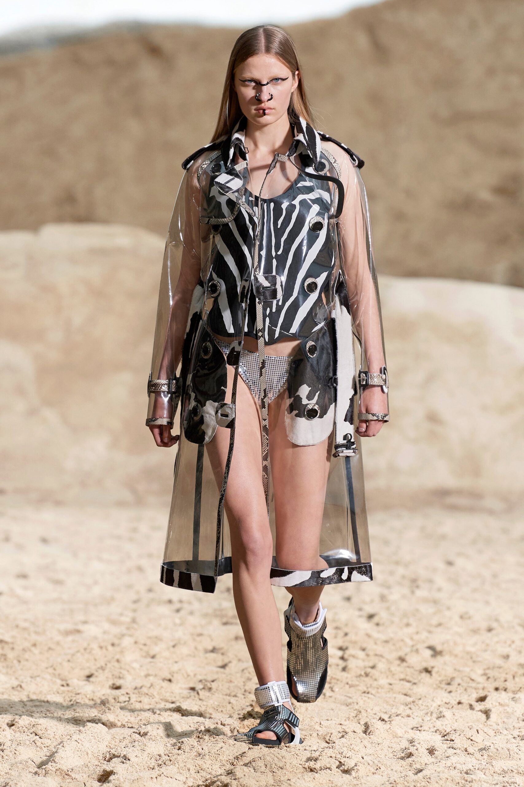 Burberry S/S 22 Menswear Look 473