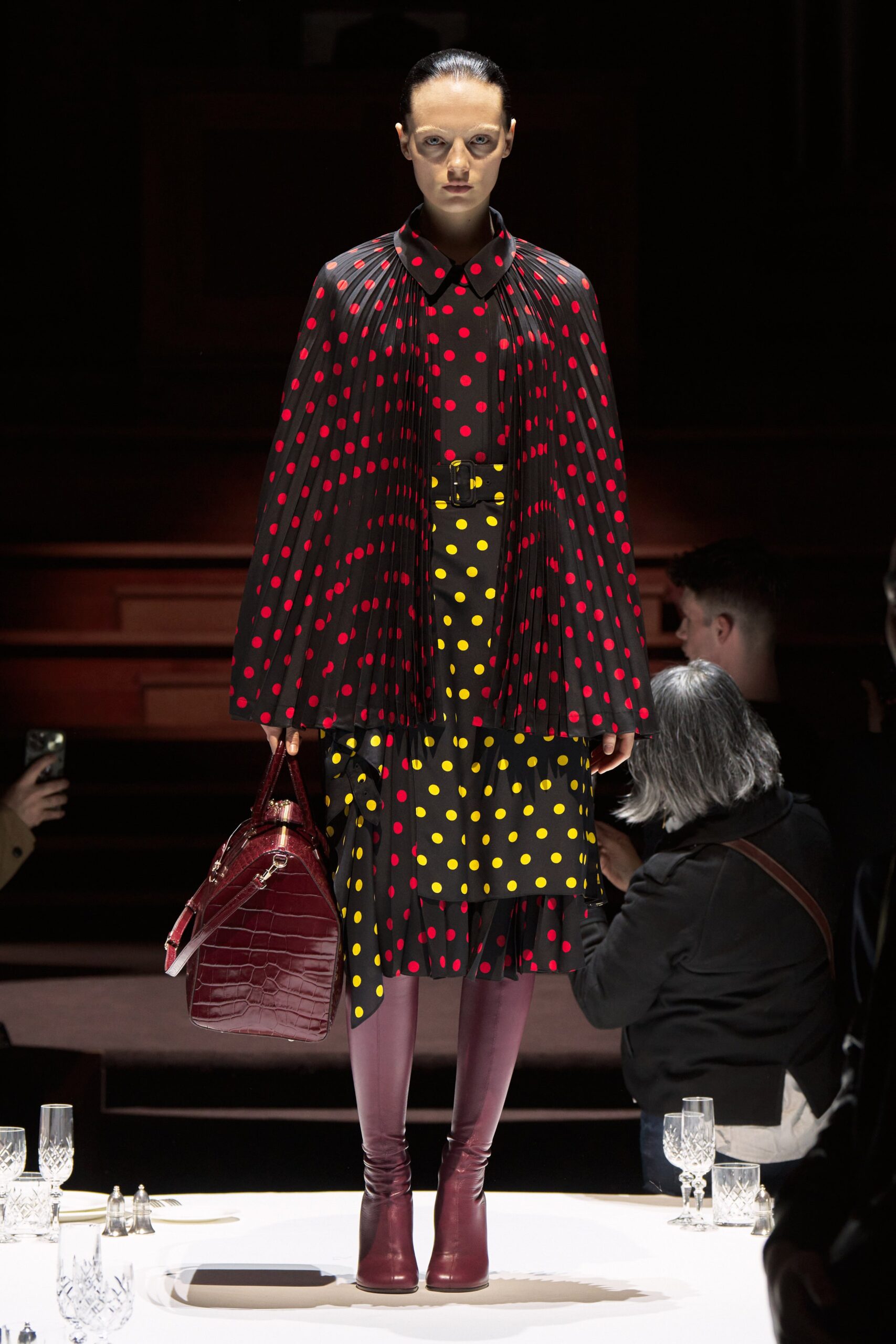 Burberry F/W 22 Look 573