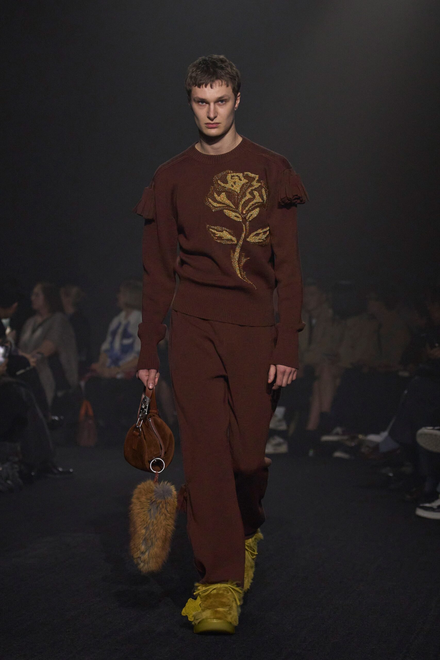 Burberry F/W 23 Look 462