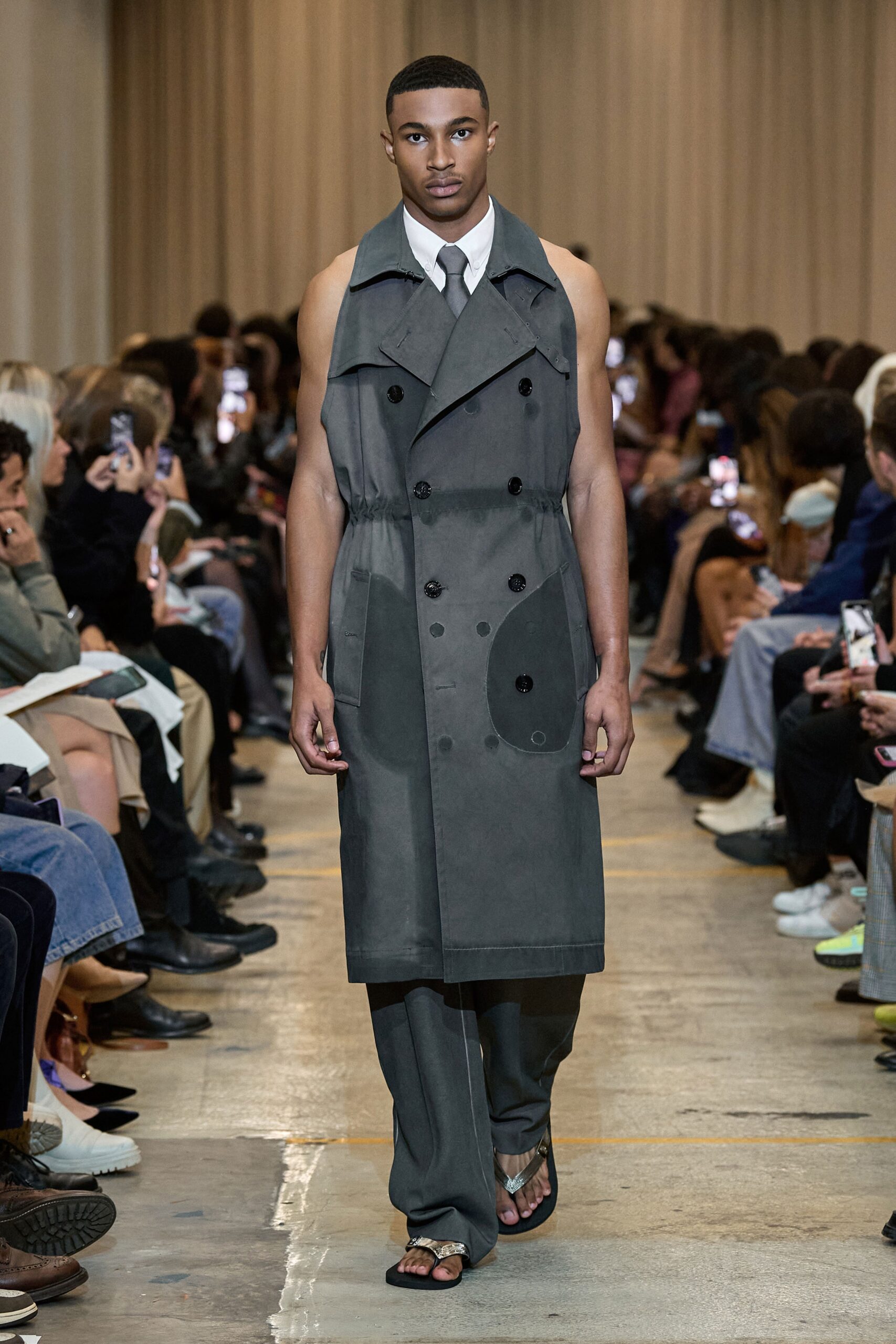 Burberry S/S 23 Look 459