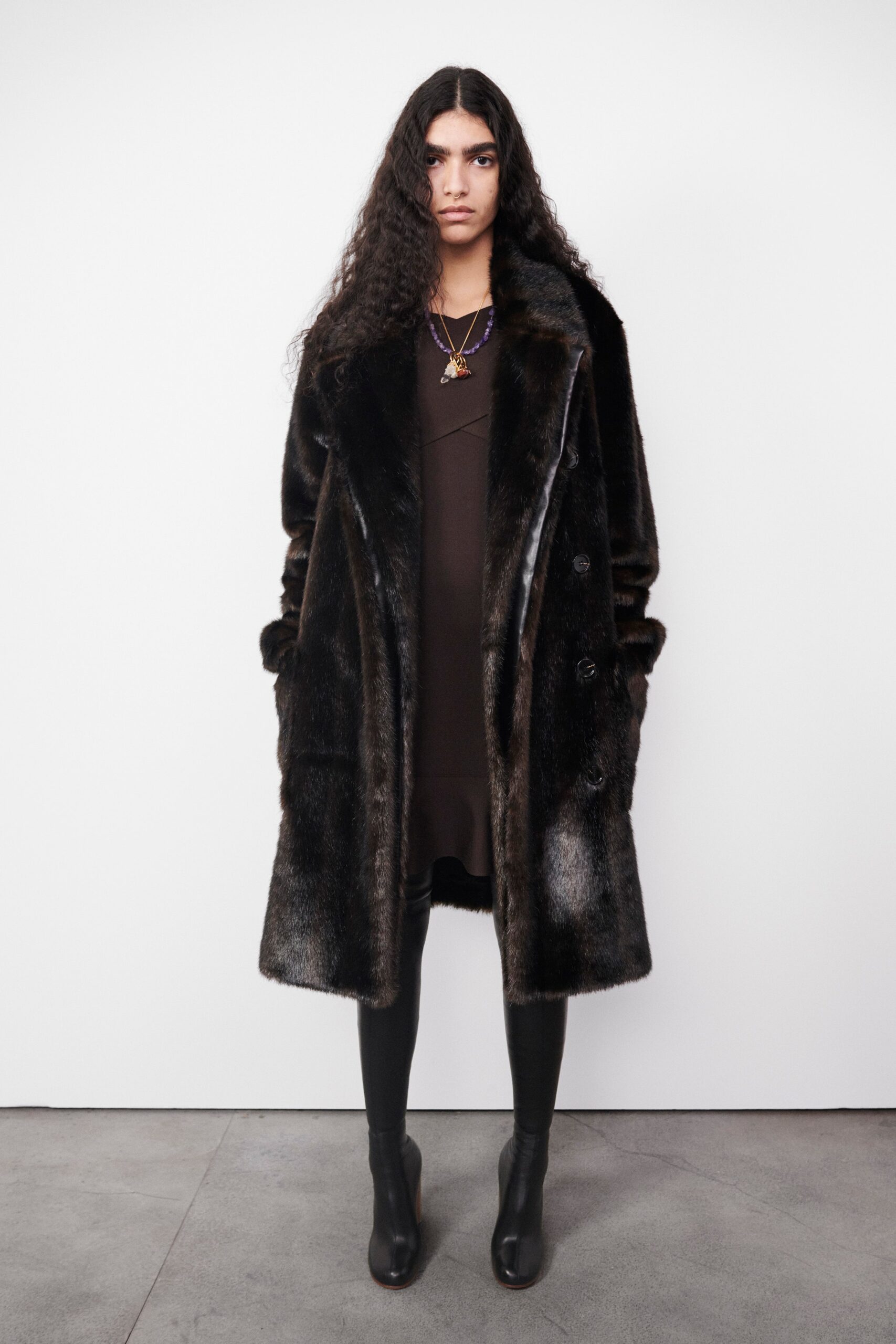 Burberry F/W 22 Look 542