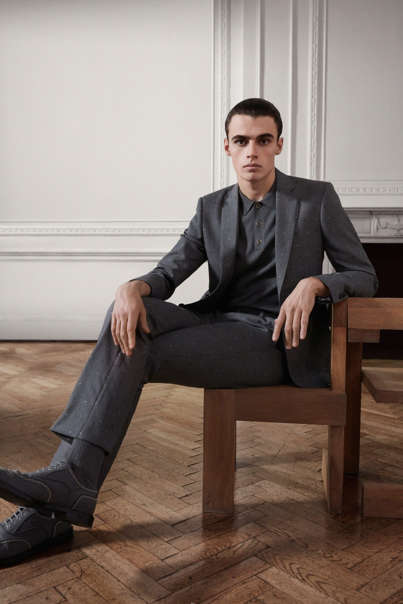 Burberry F/W 19 Look 566