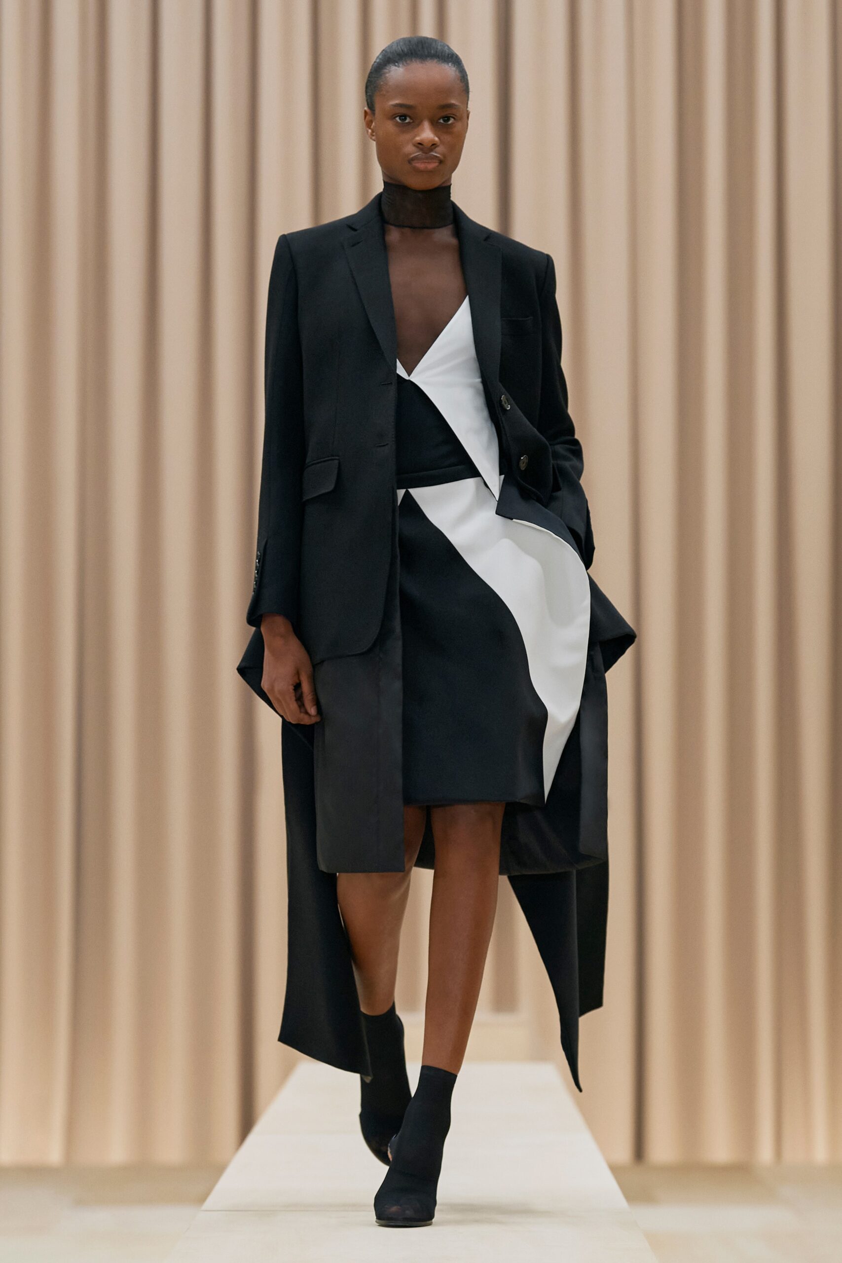Burberry F/W 21 Look 606