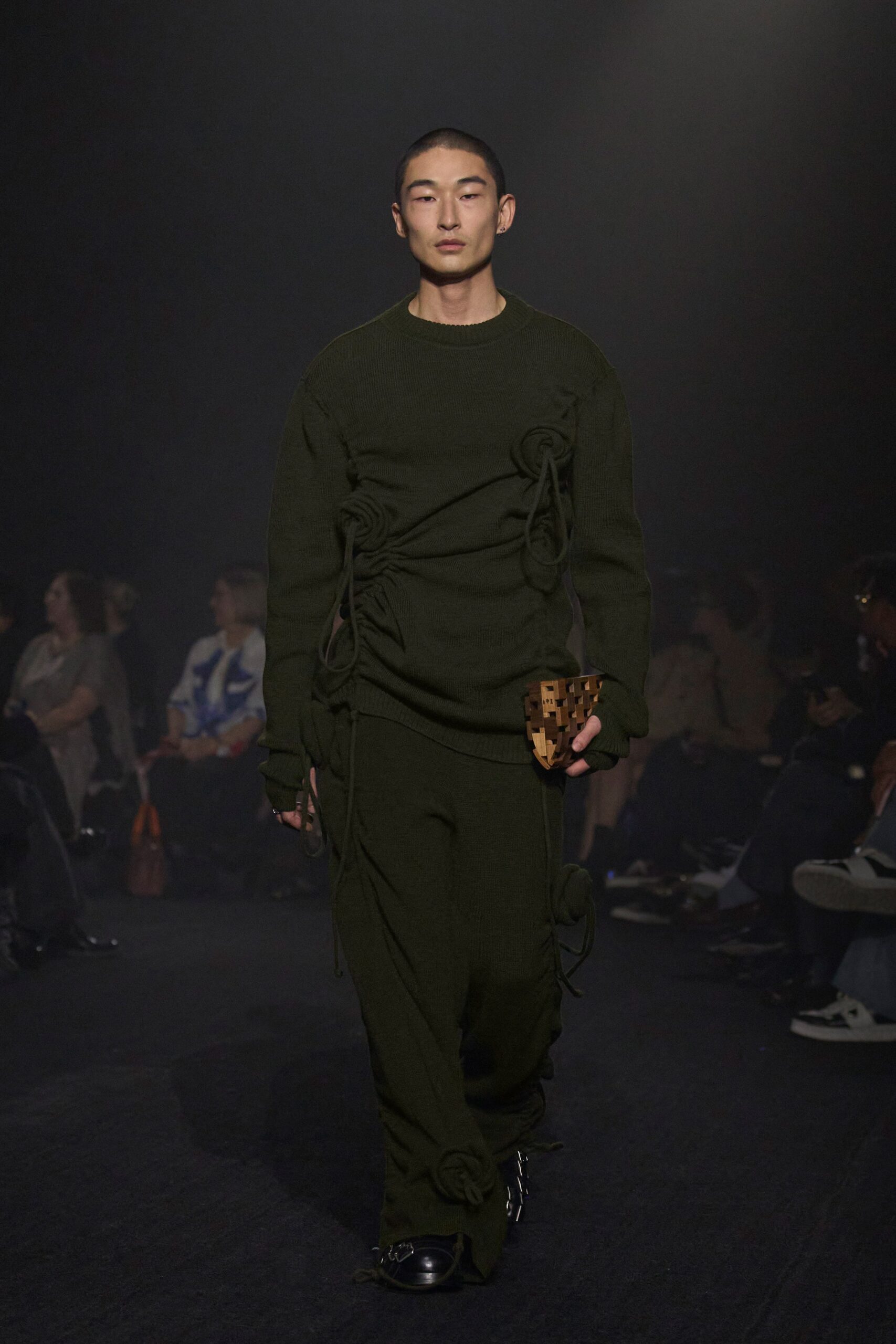 Burberry F/W 23 Look 508