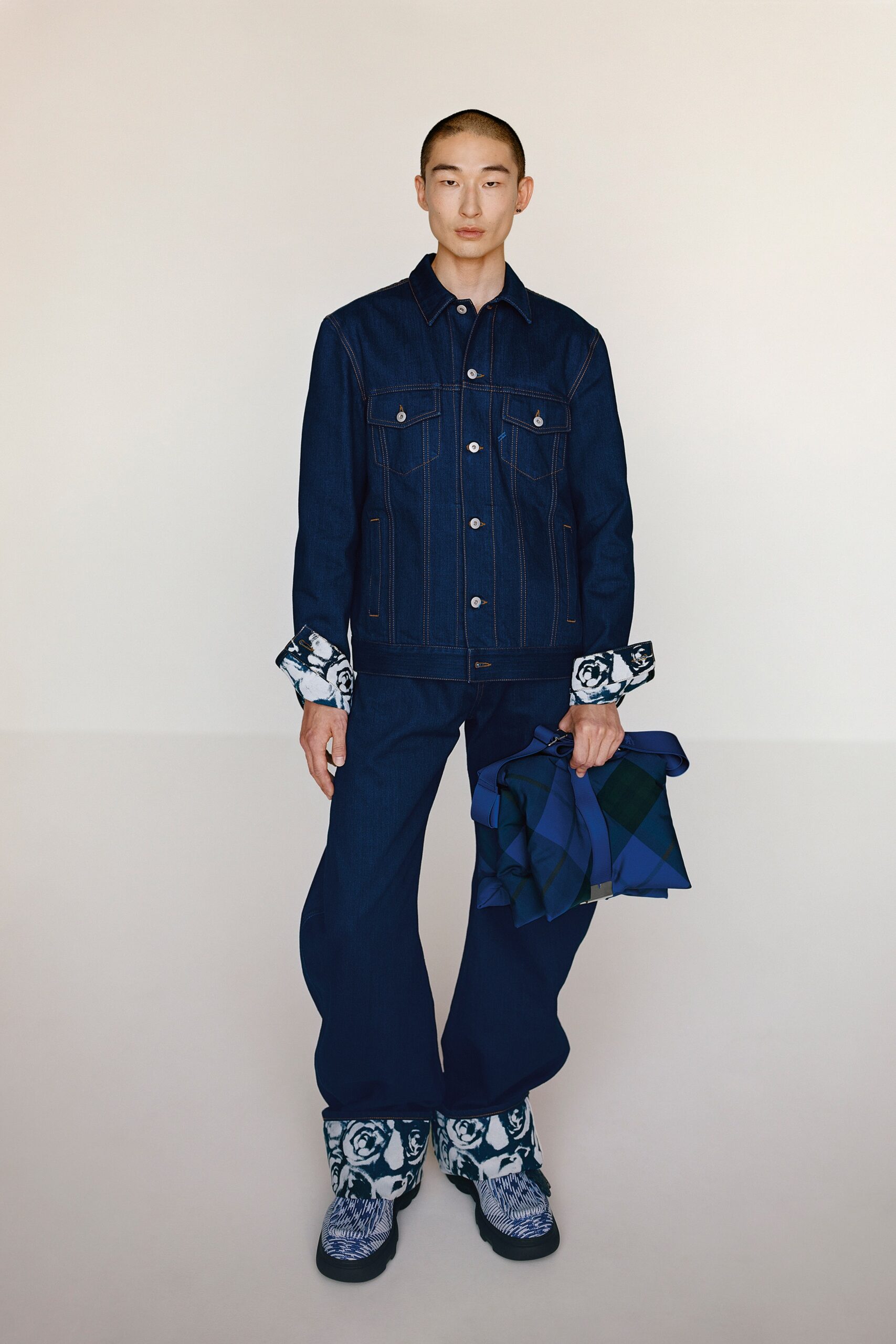 Burberry Resort 24 Look 525