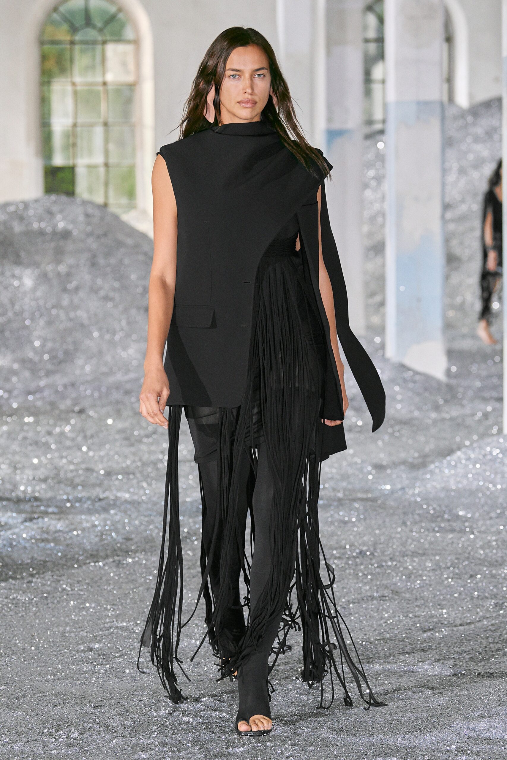 Burberry S/S 22 Look 544