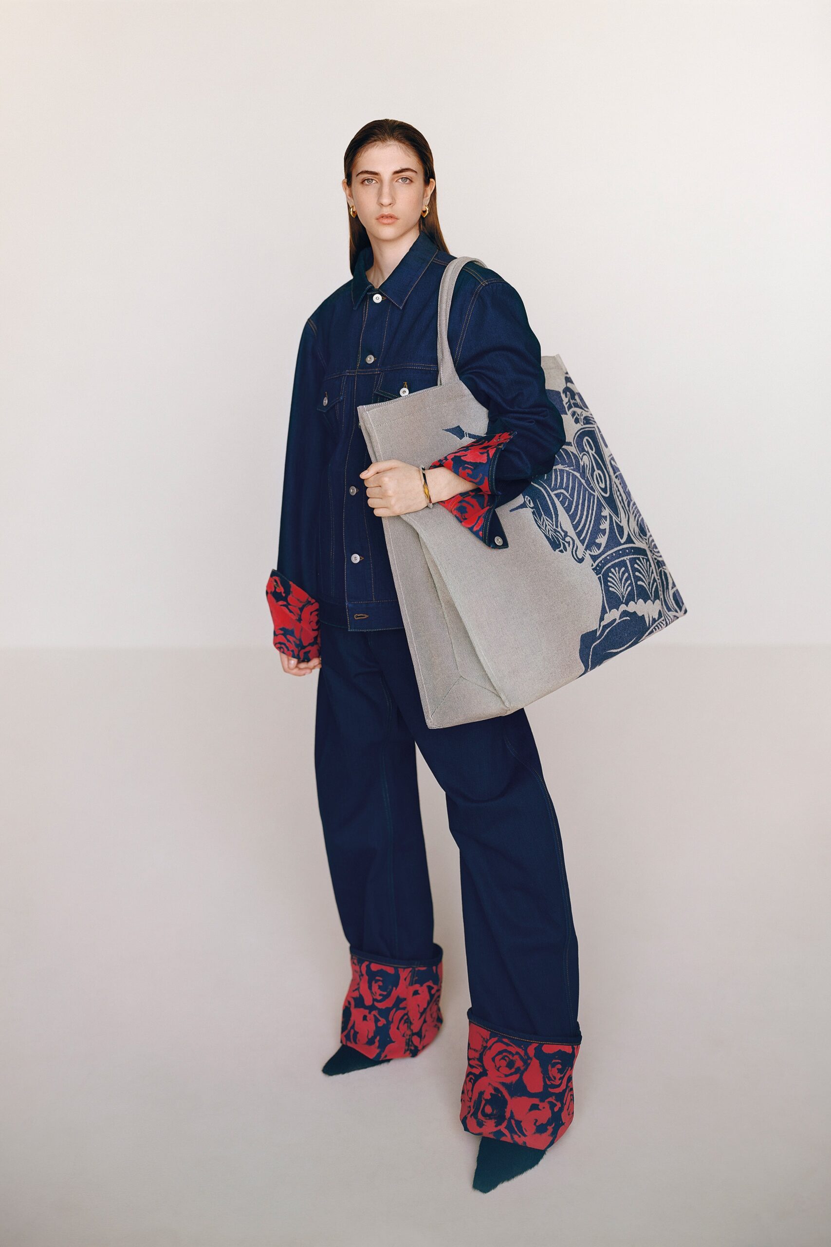 Burberry Resort 24 Look 529