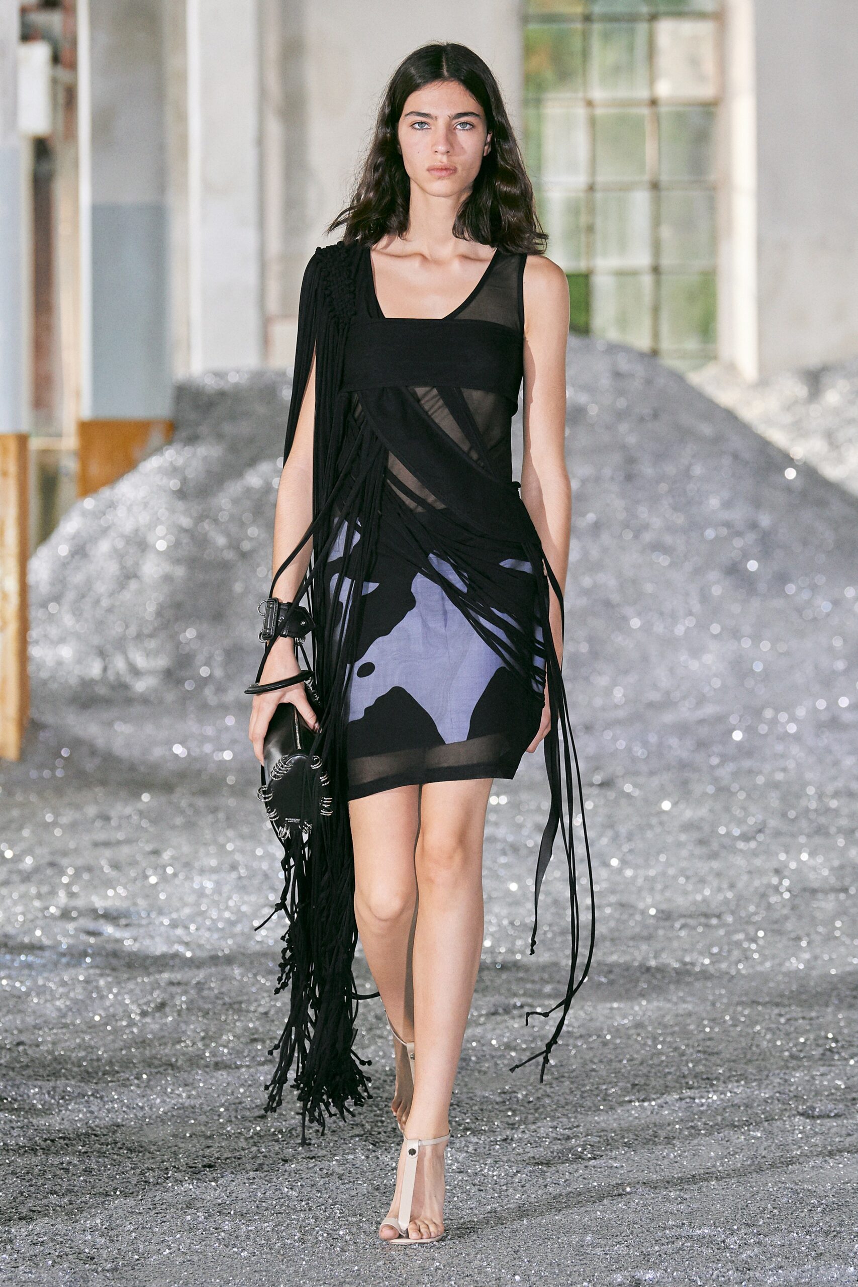 Burberry S/S 22 Look 548