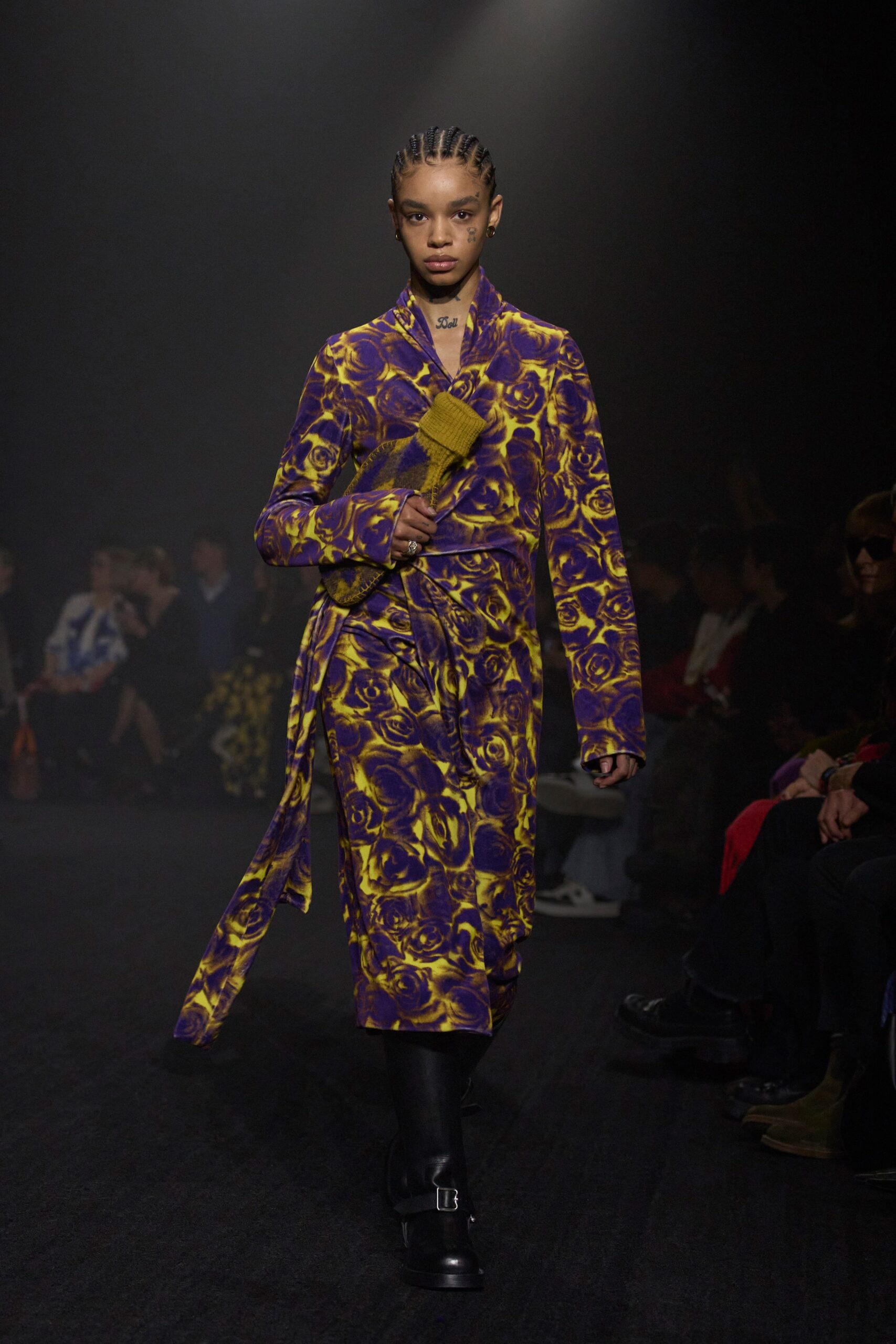 Burberry F/W 23 Look 526