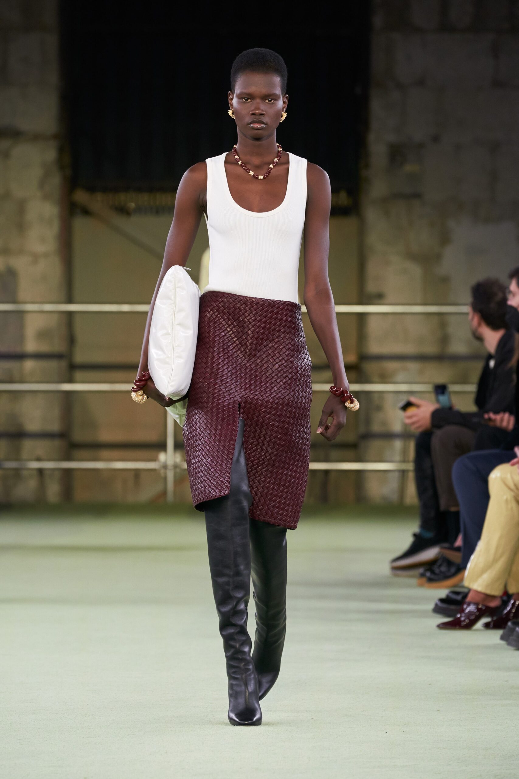 Bottega Veneta F/W 22 Look 557