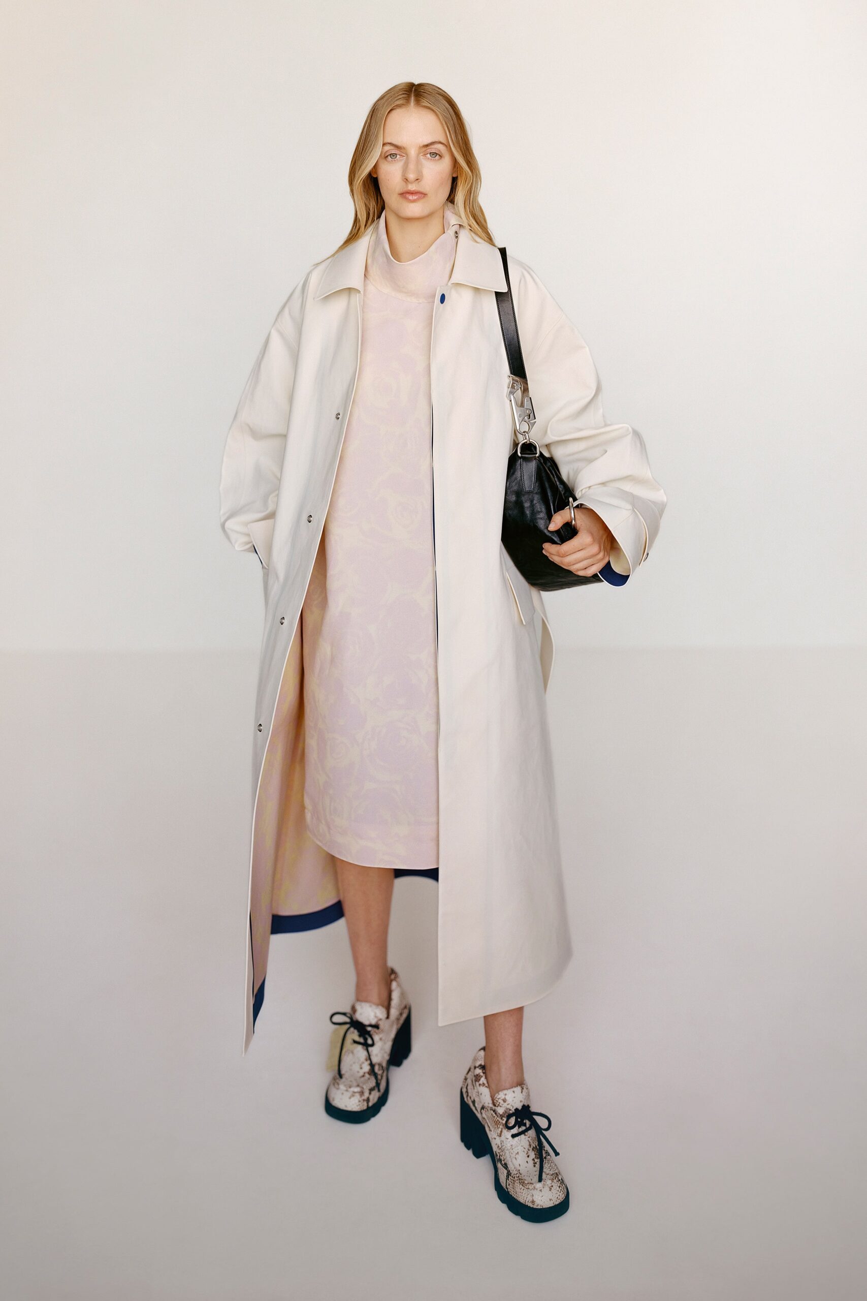 Burberry Resort 24 Look 566