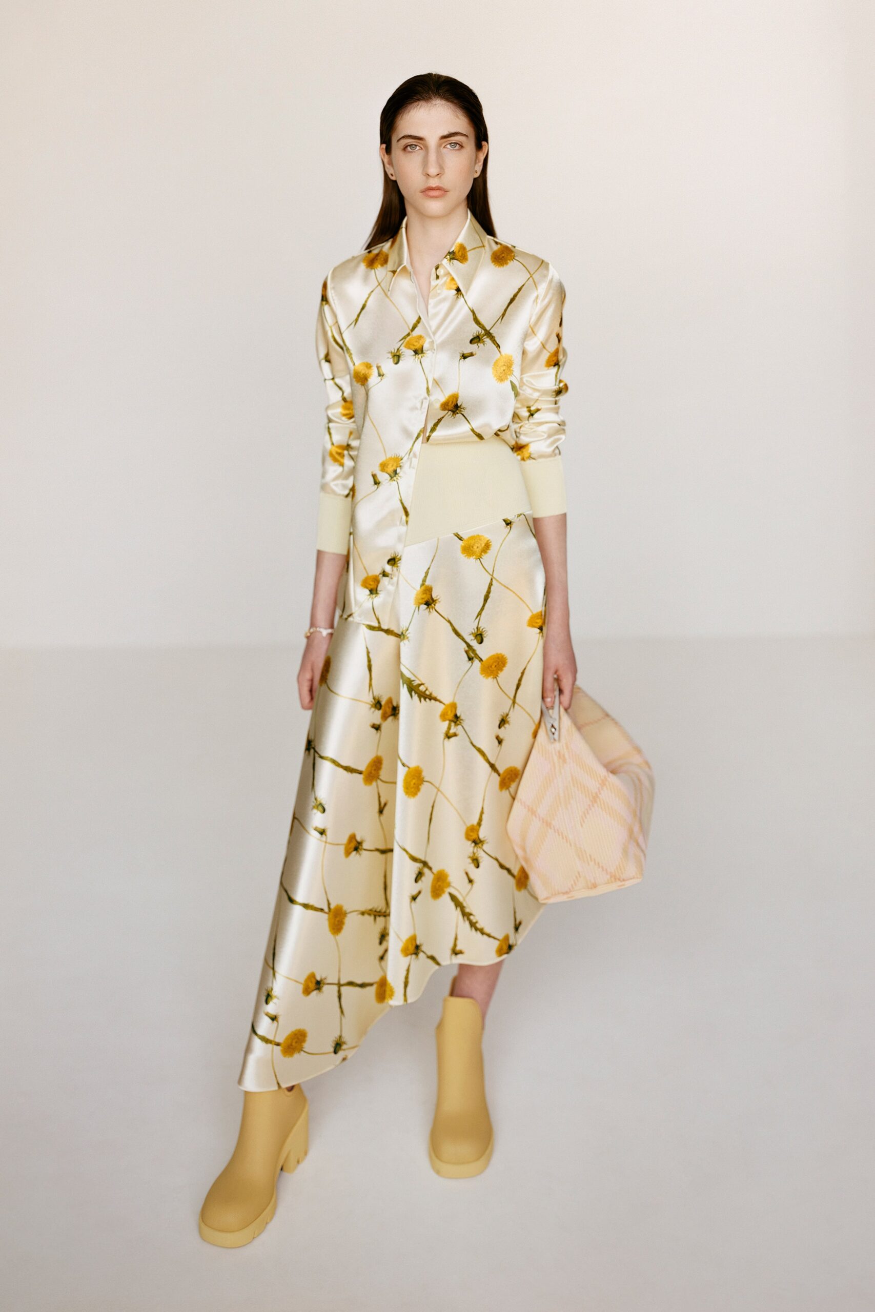 Burberry Resort 24 Look 583