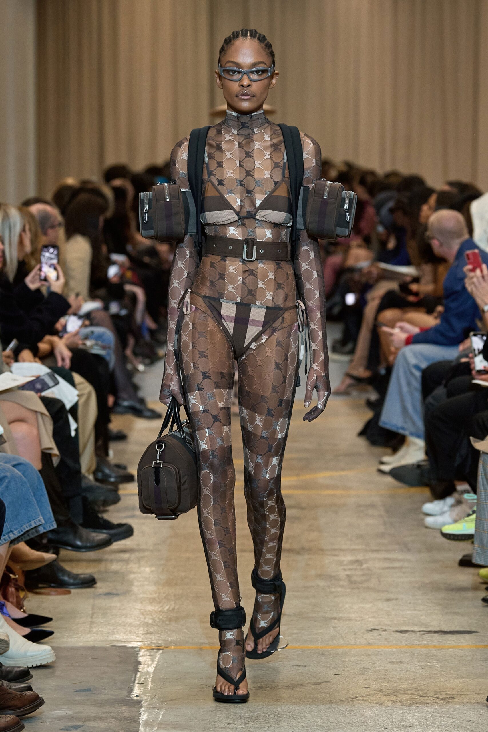 Burberry S/S 23 Look 574