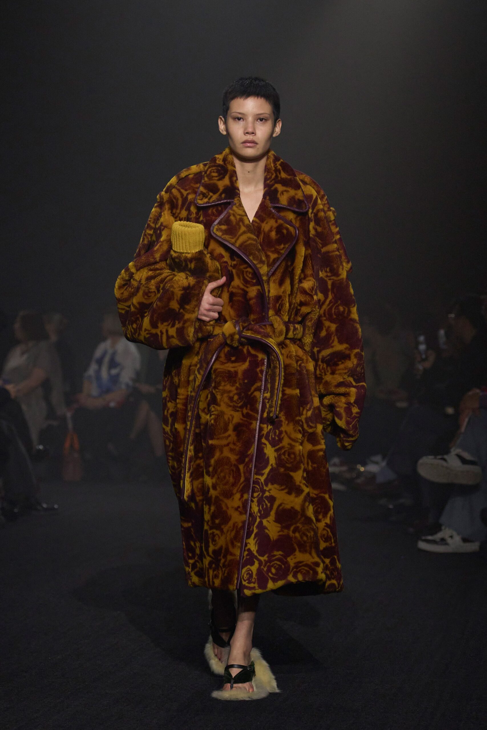 Burberry F/W 23 Look 570