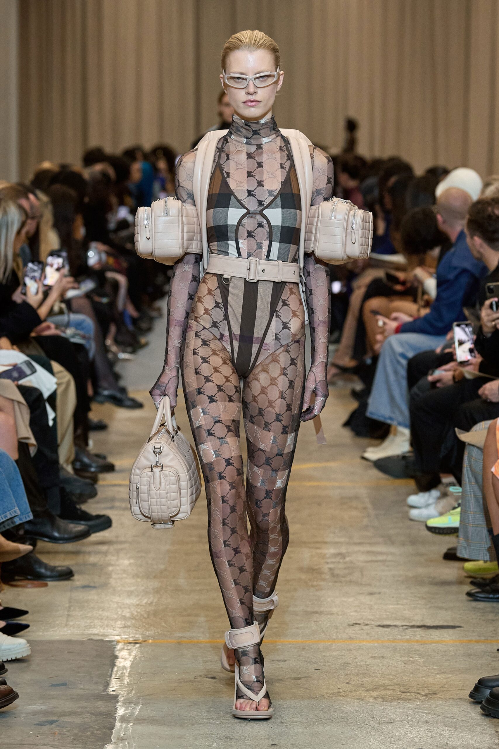 Burberry S/S 23 Look 598