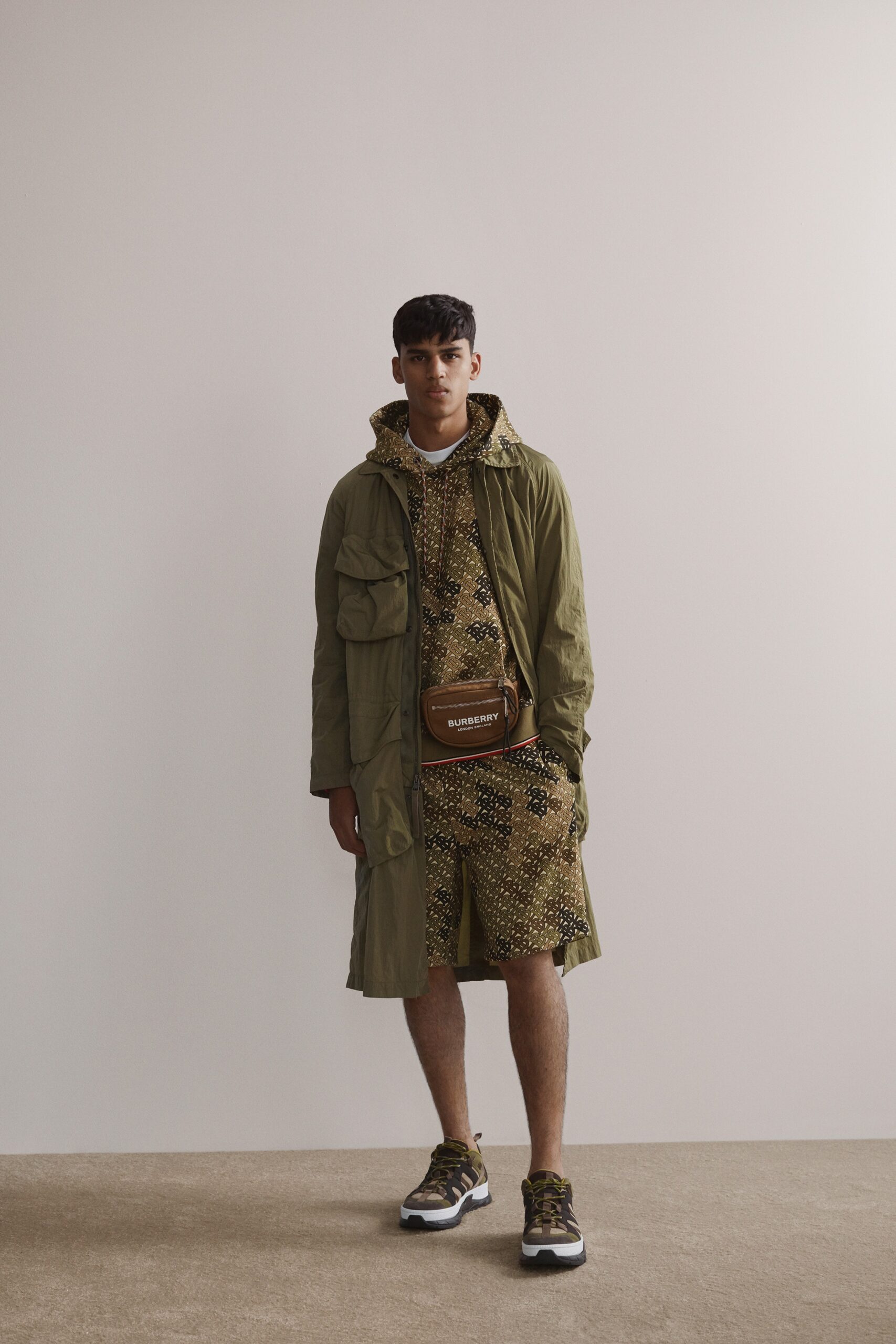 Burberry F/W 19 Look 681