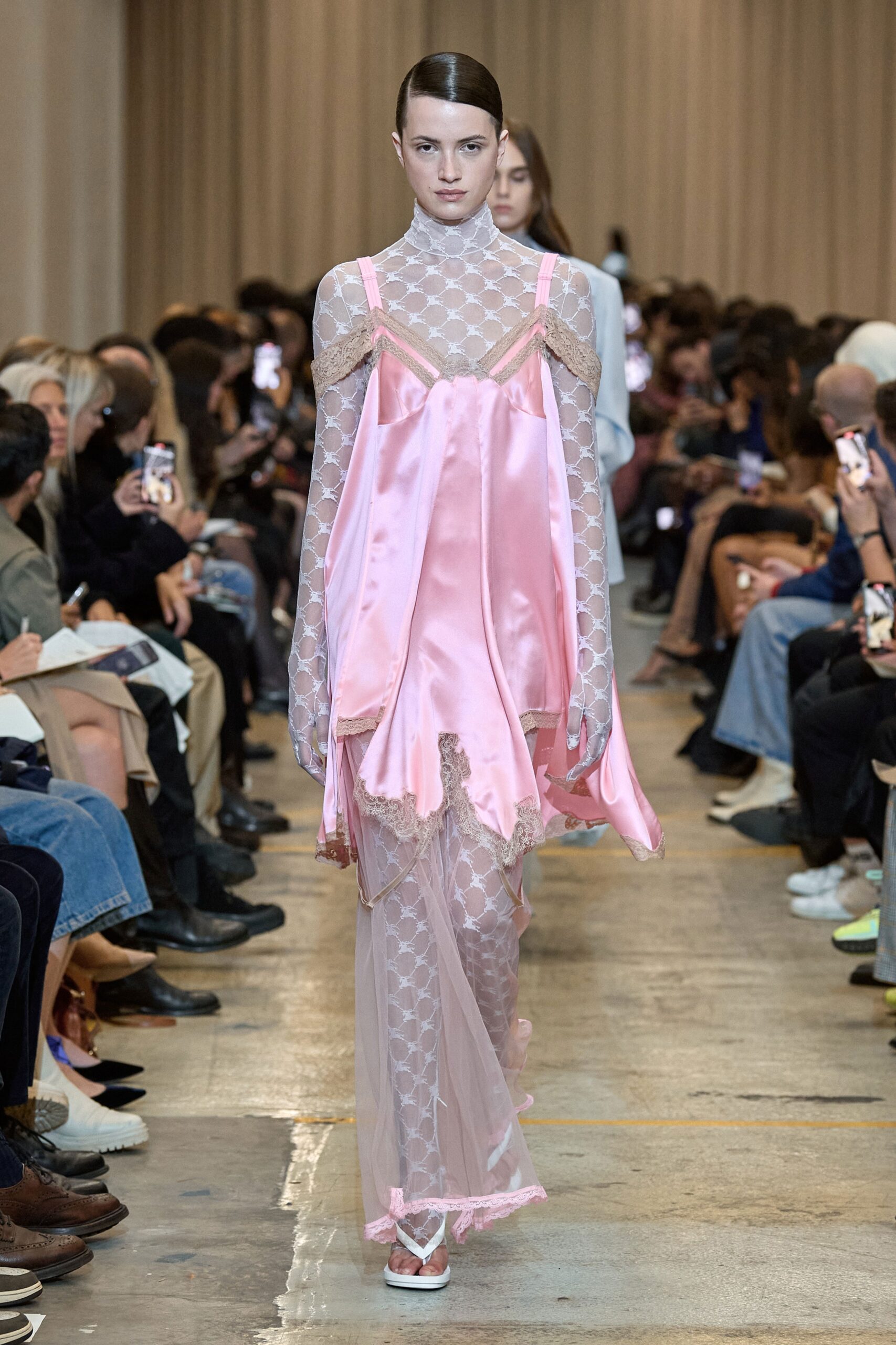 Burberry S/S 23 Look 623