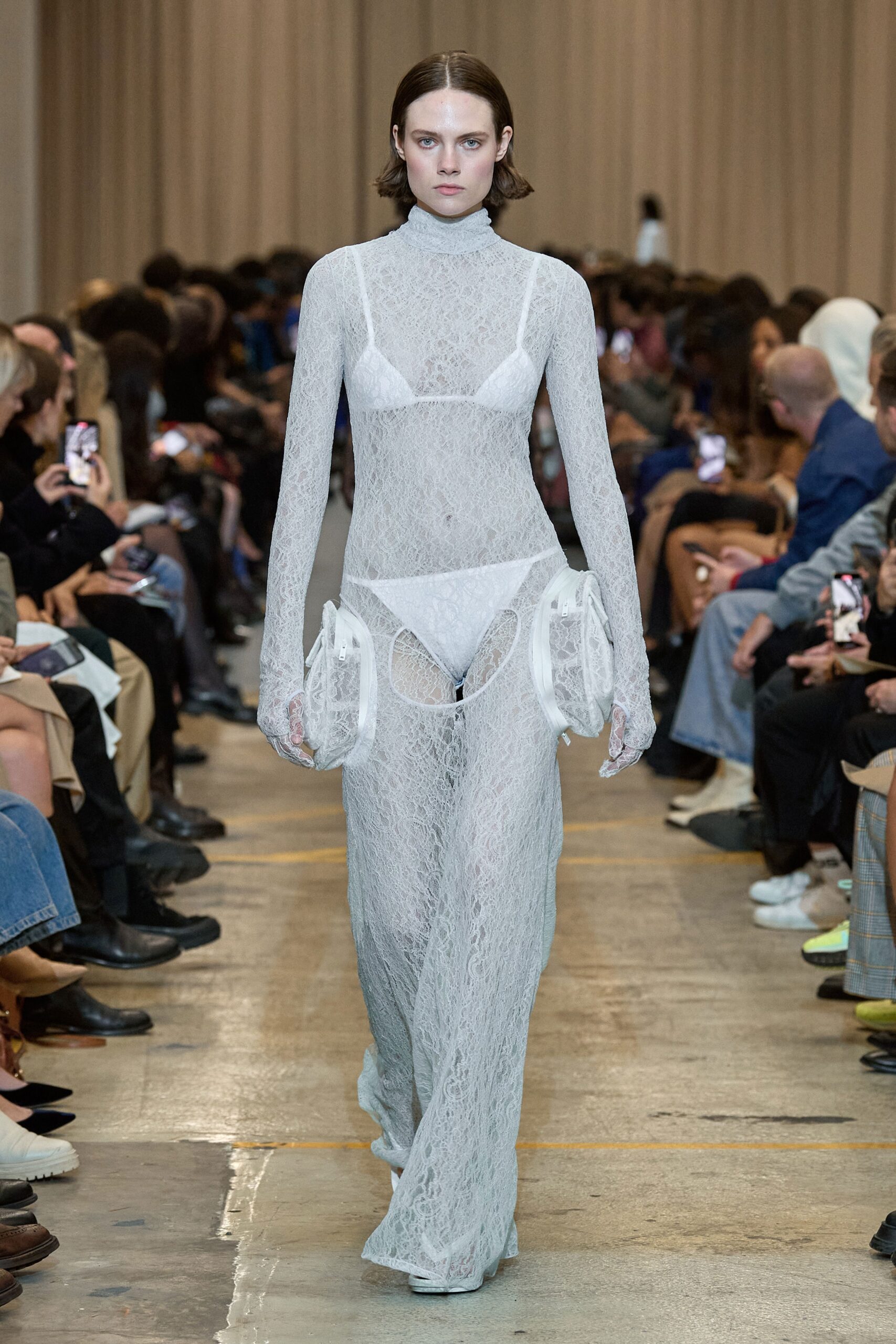 Burberry S/S 23 Look 656