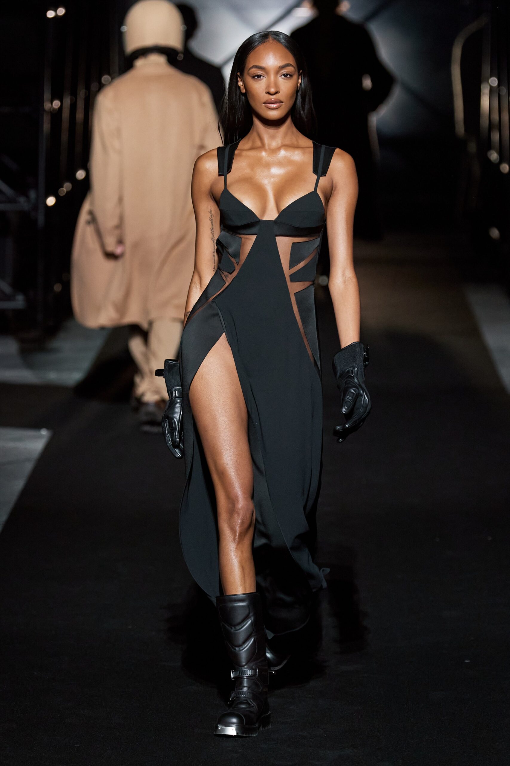 Boss F/W 22 Look 738