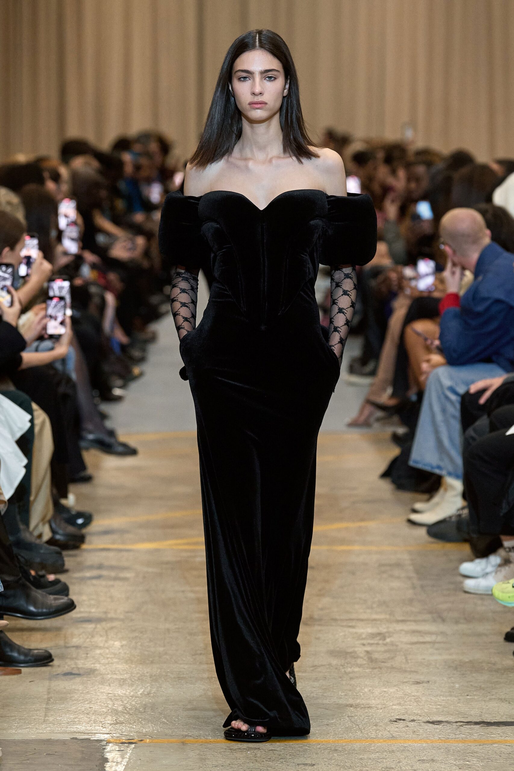 Burberry S/S 23 Look 921