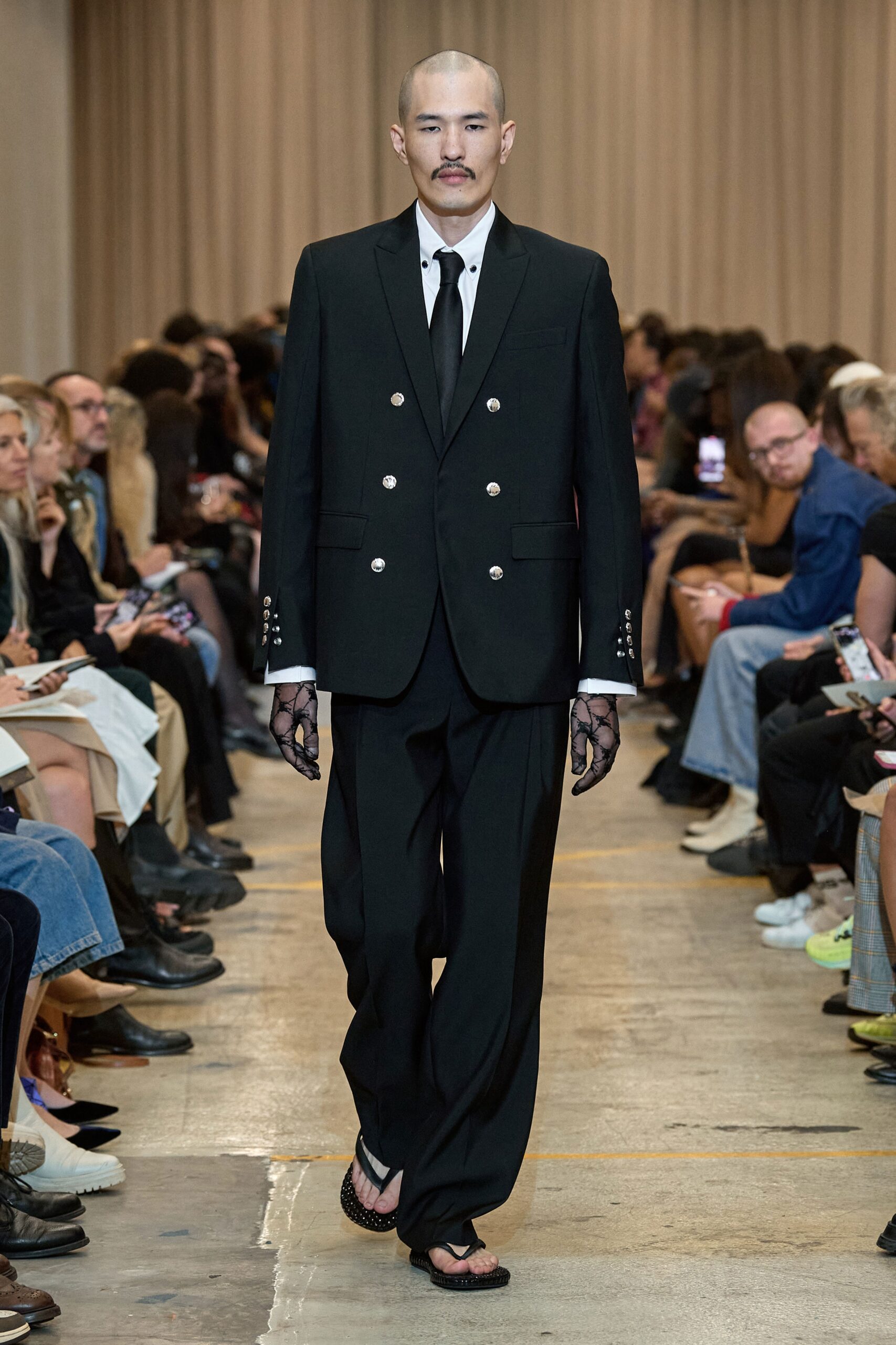 Burberry S/S 23 Look 970