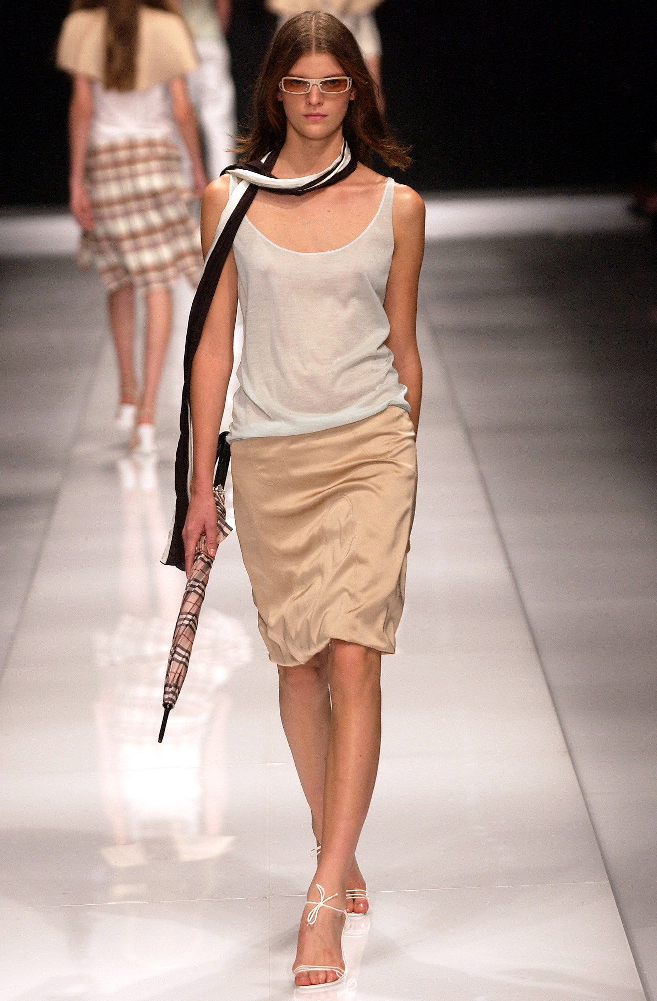 Burberry S/S 04 Look 133