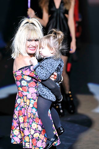 Betsey Johnson F/W 08 Look 305