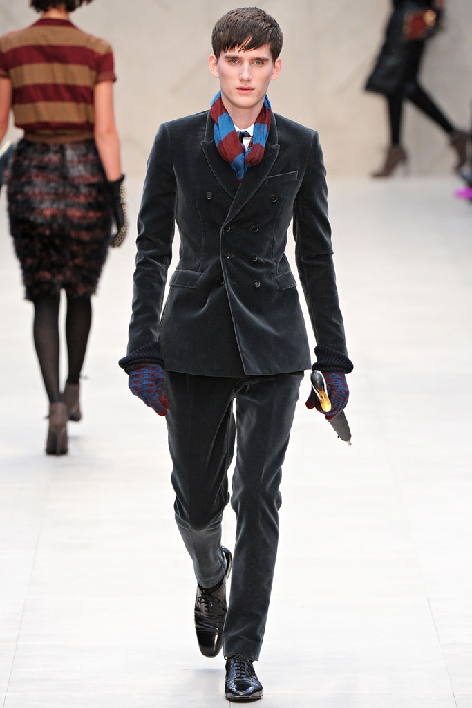 Burberry F/W 12 Look 253