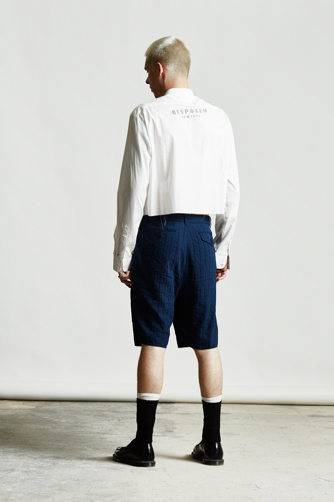 blue unknown pleated textured short shorts