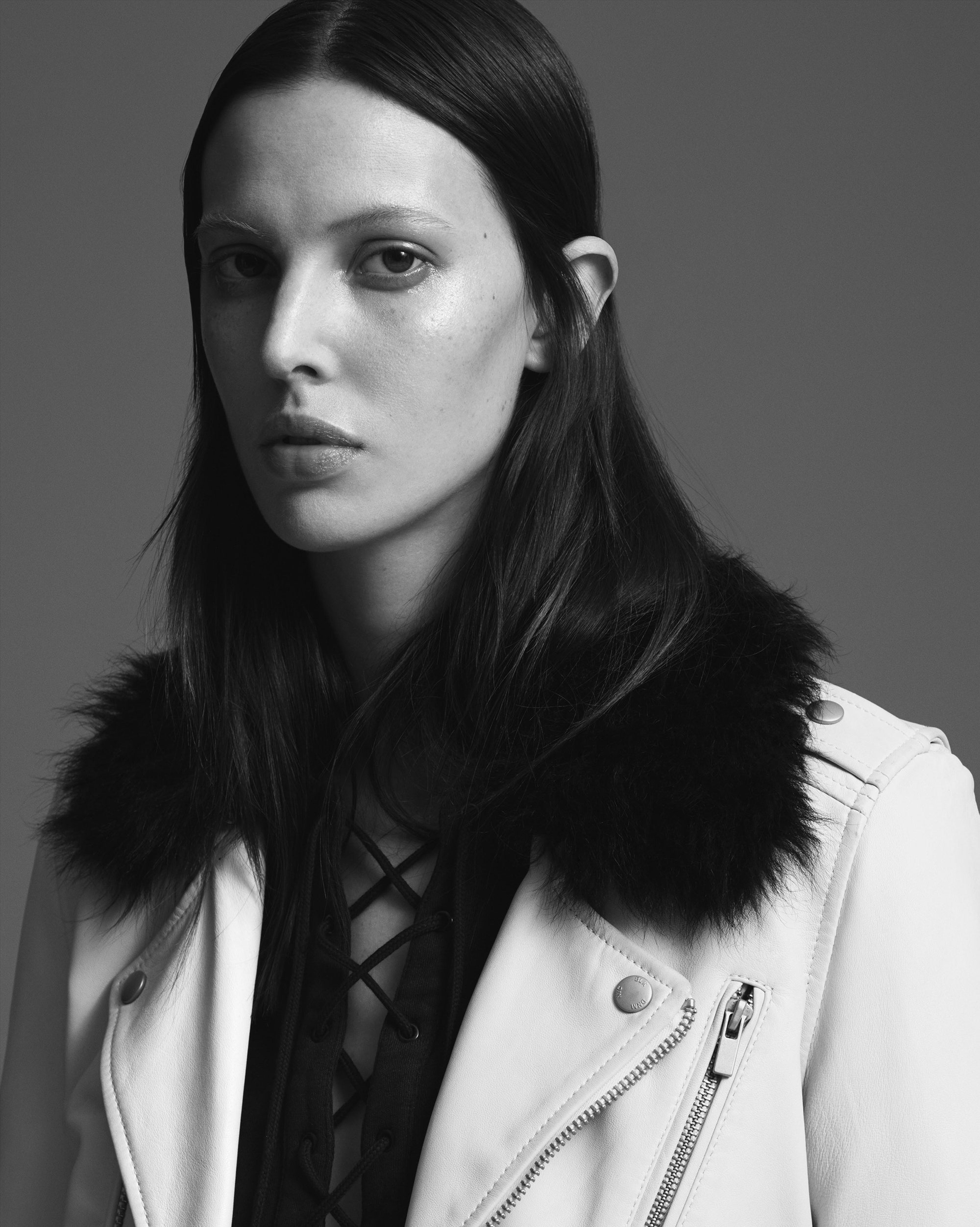 white leather long-sleeve open-front zippered fur-trimmed textured jacket
