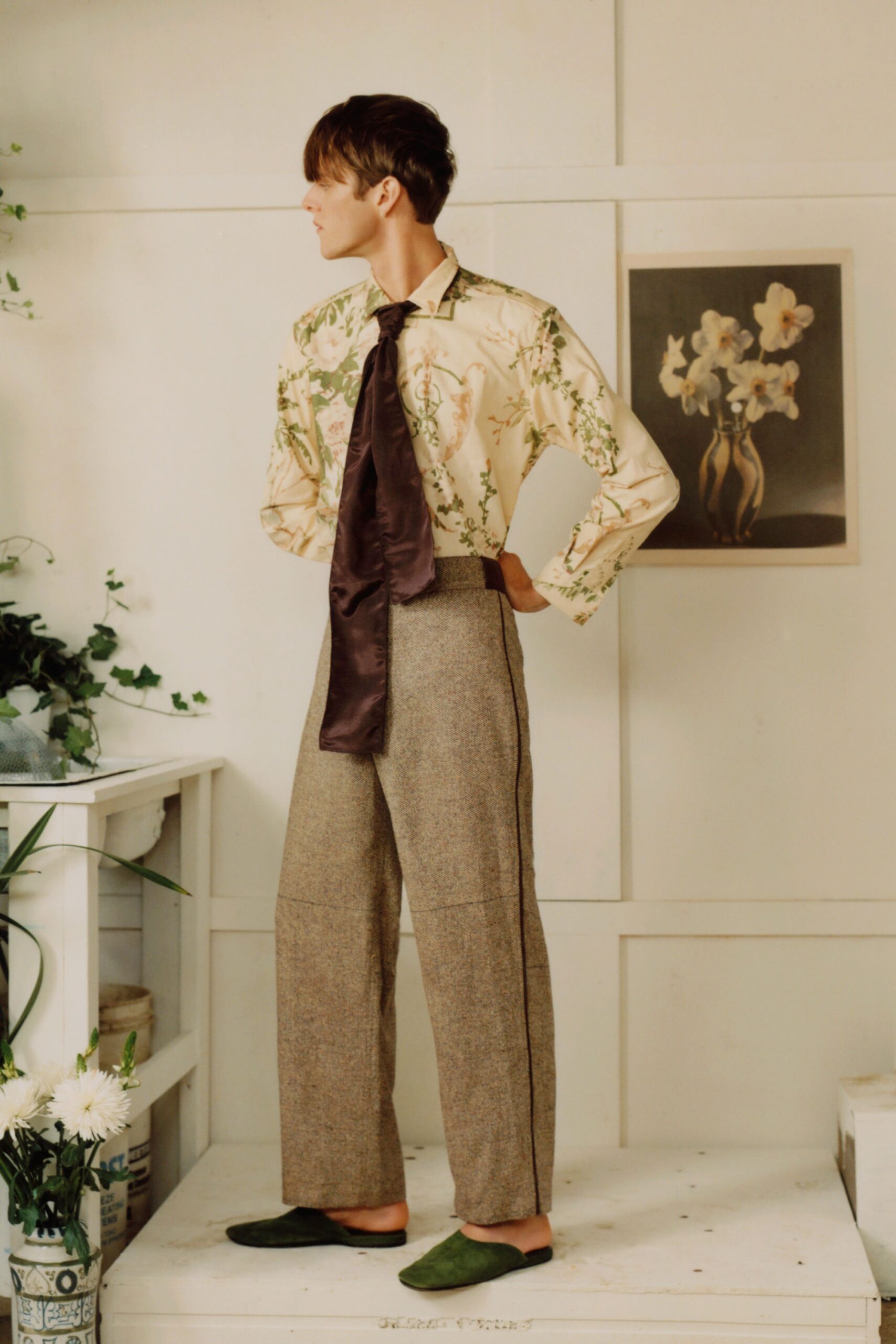 ivory satin collared long-sleeve floral buttoned shiny shirt