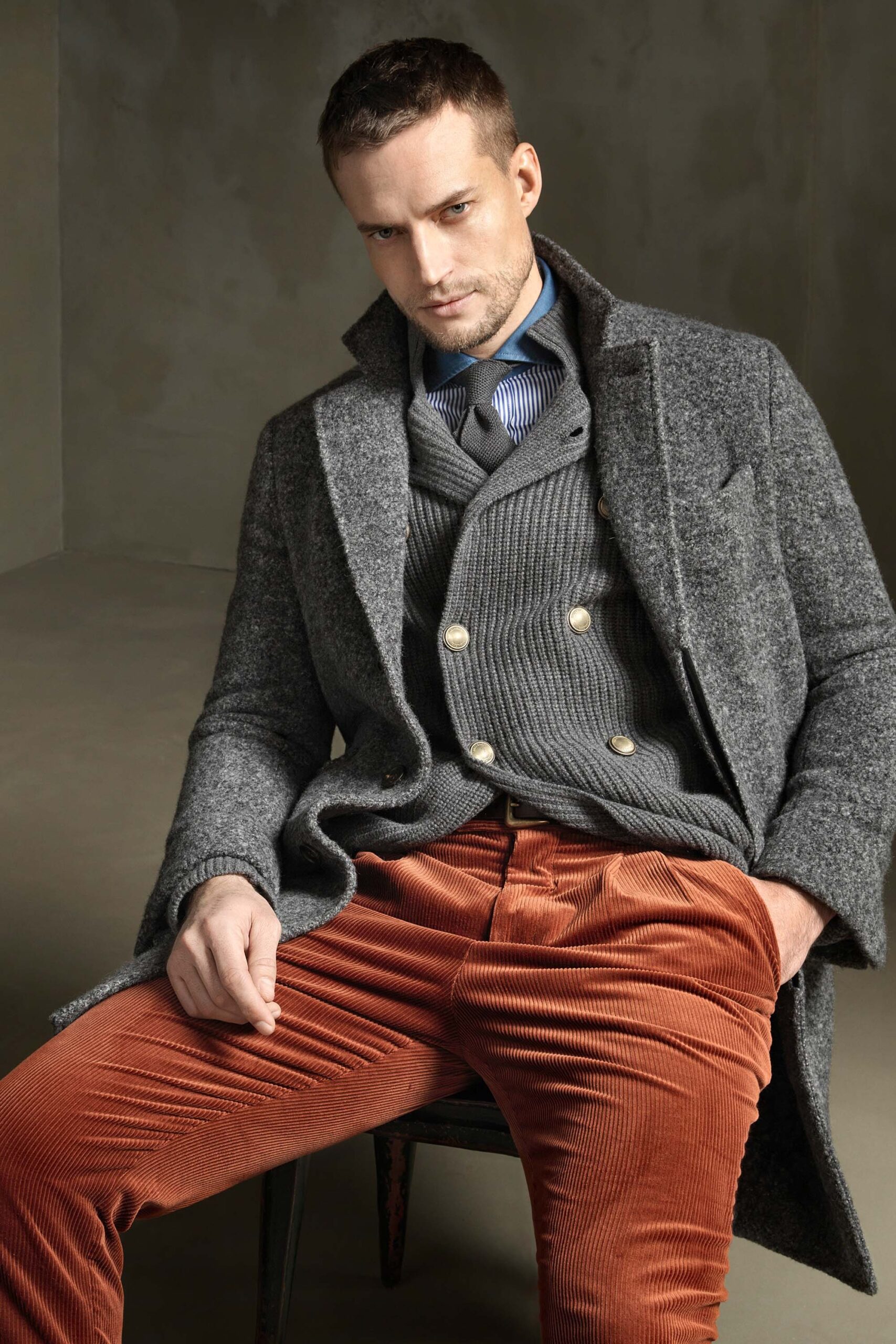 gray knit long-sleeve v-neck fitted ribbed buttoned cardigan