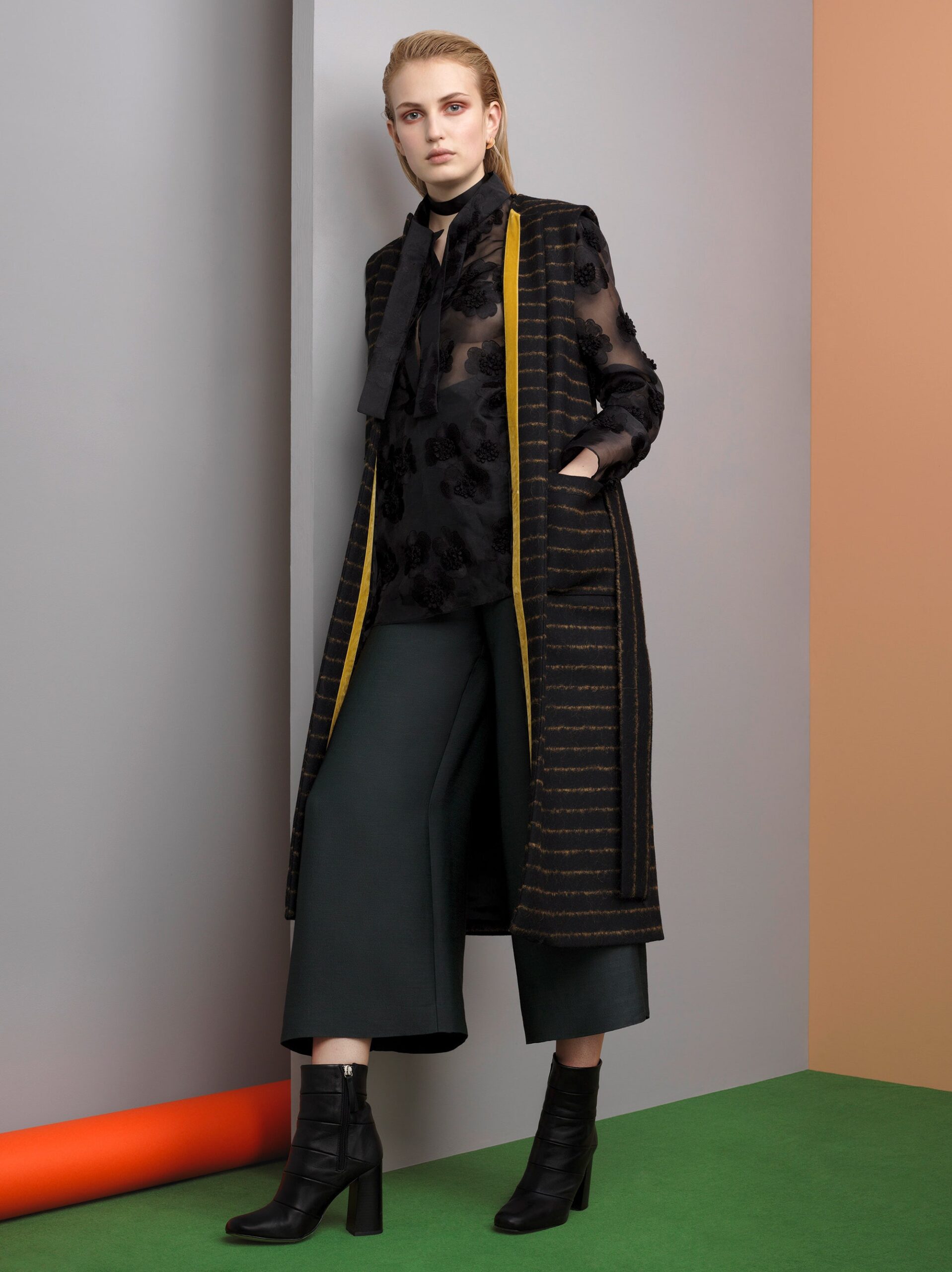 striped sleeveless longline overcoat