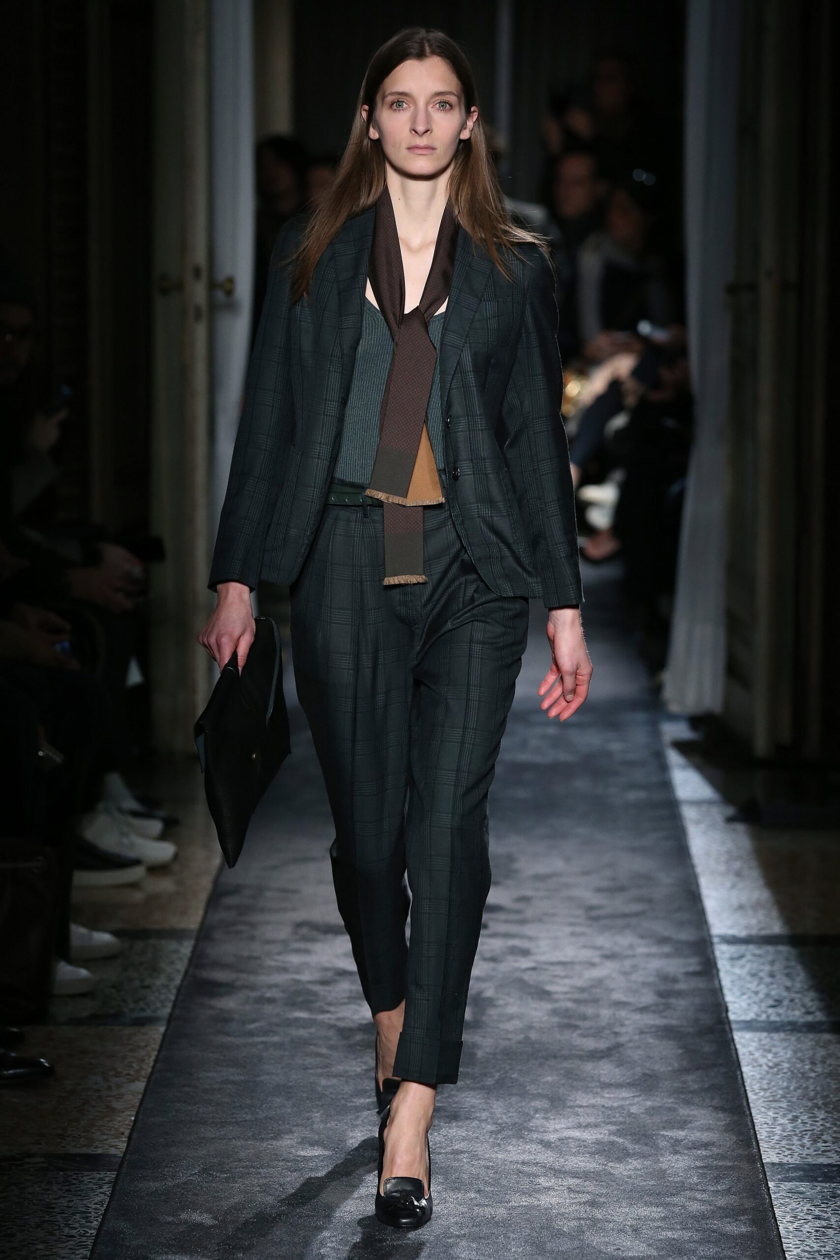 green wool long-sleeve collared tailored checked buttoned blazer