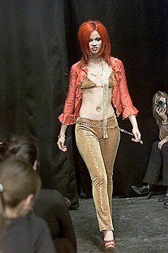 Betsey Johnson F/W 00 Look 113