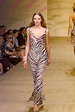 Blumarine S/S 00 Look 1