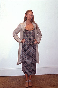 Burberry S/S 00 Look 49