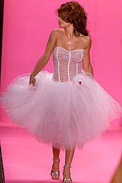 Betsey Johnson S/S 01 Look 253